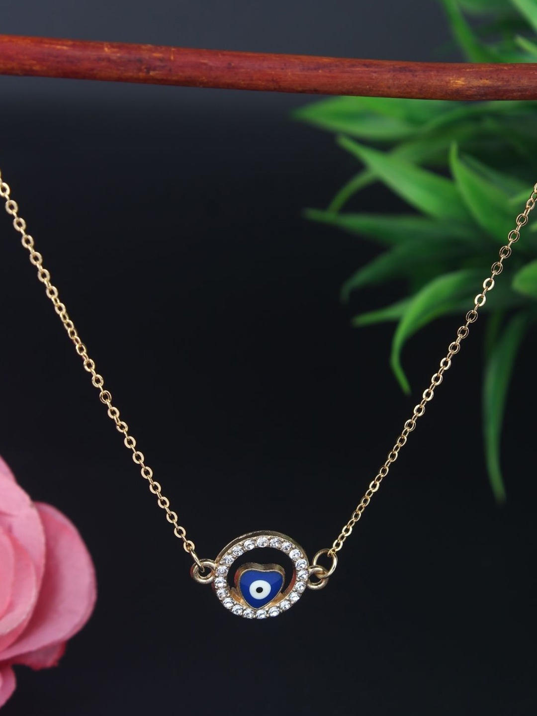 

KPOP Gold-Plated Rhinestone Studded Minimal Necklace