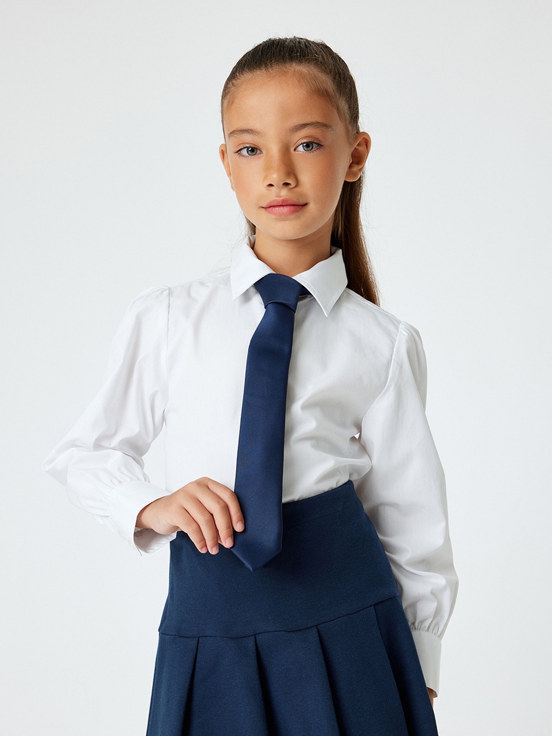 

Koton Girls Cutaway Collar Solid Cotton Casual Shirt, White