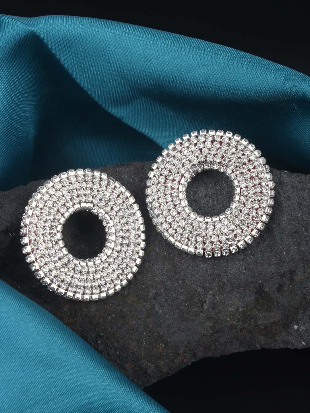 

KPOP Silver-Plated Contemporary Studded Rhinestone Earrings