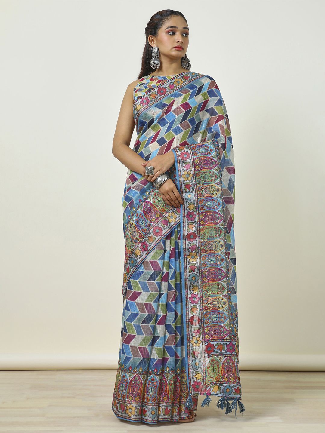 

Soch Geometric Printed Pure Linen Saree, Blue
