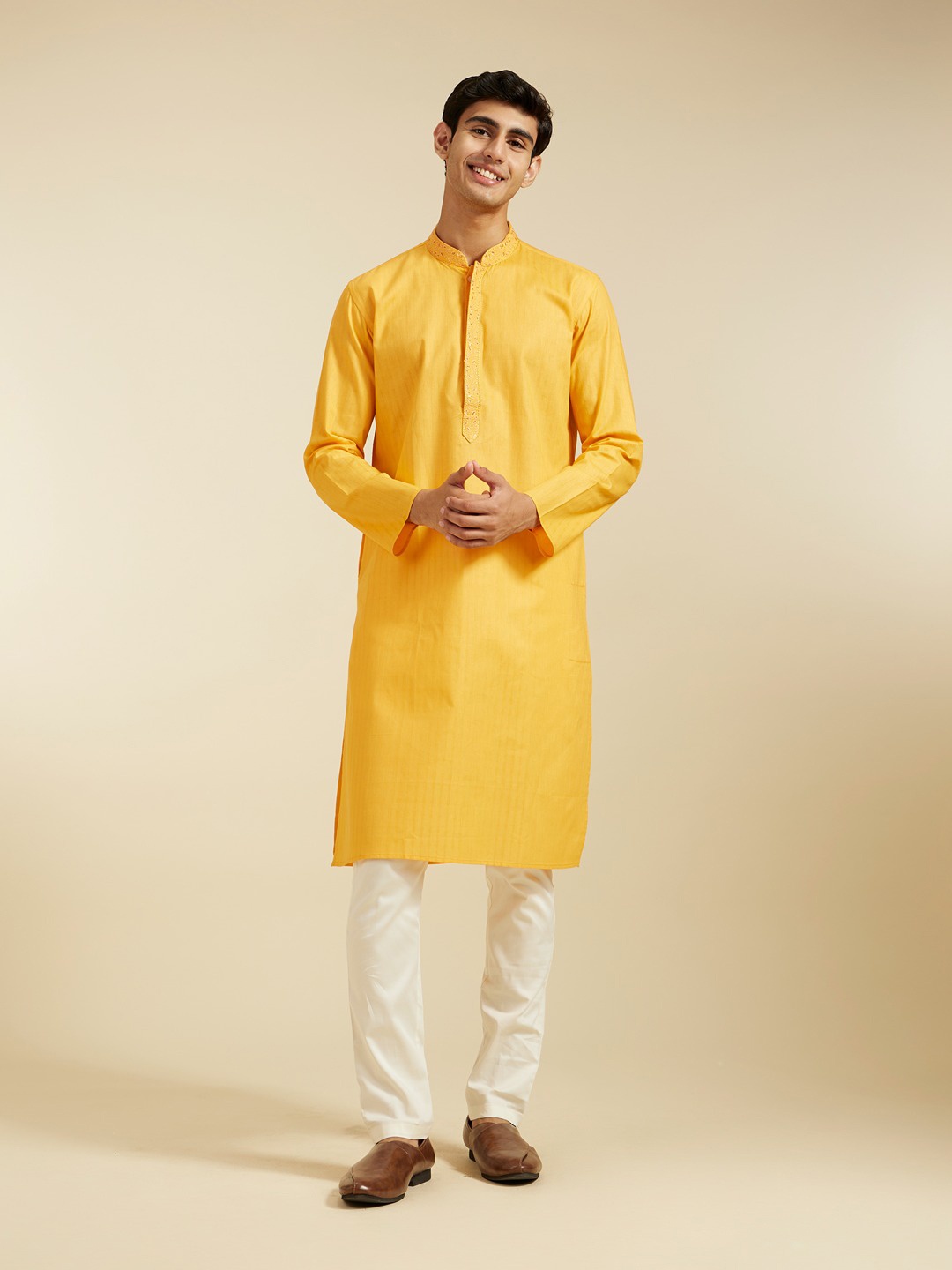 

Diwas by Manyavar Men Striped Mandarin Collar Neck Regular Pure Cotton Straight Kurta, Mustard