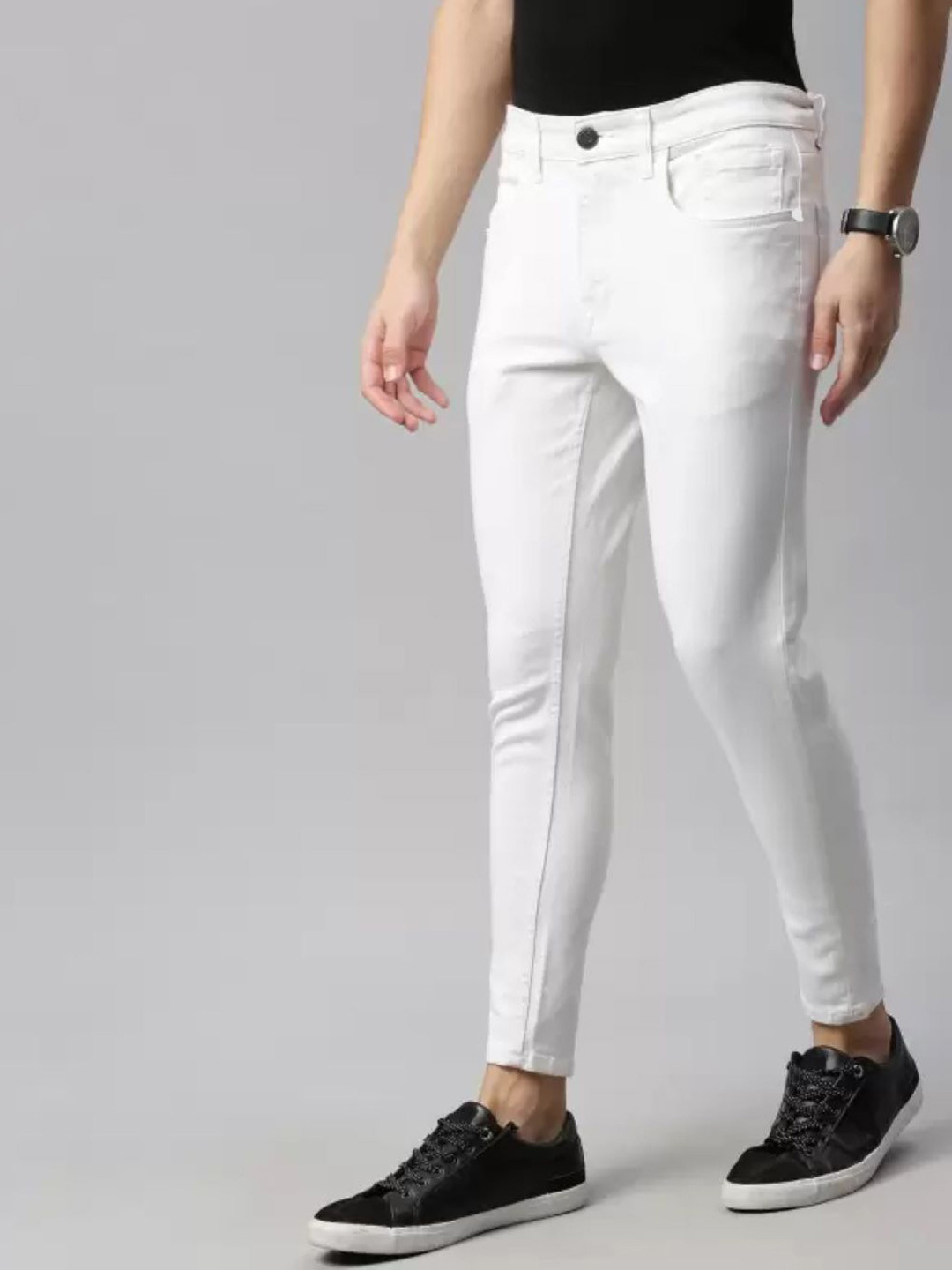 

LINARIA Men Classic Straight Fit Mid-Rise Jeans, White