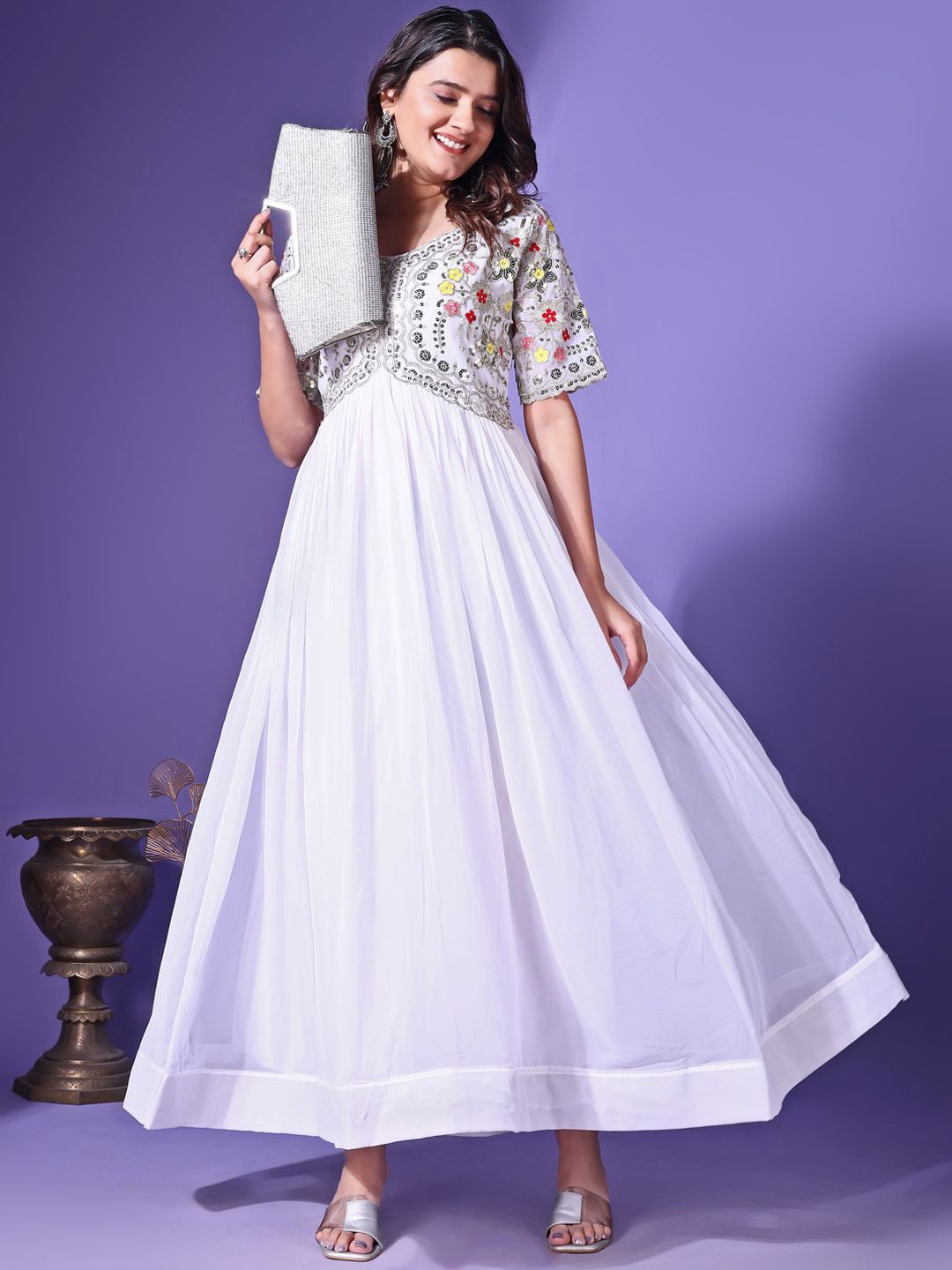 

Fashionuma Women Floral Yoke Design Thread Work Georgette Kurta, White