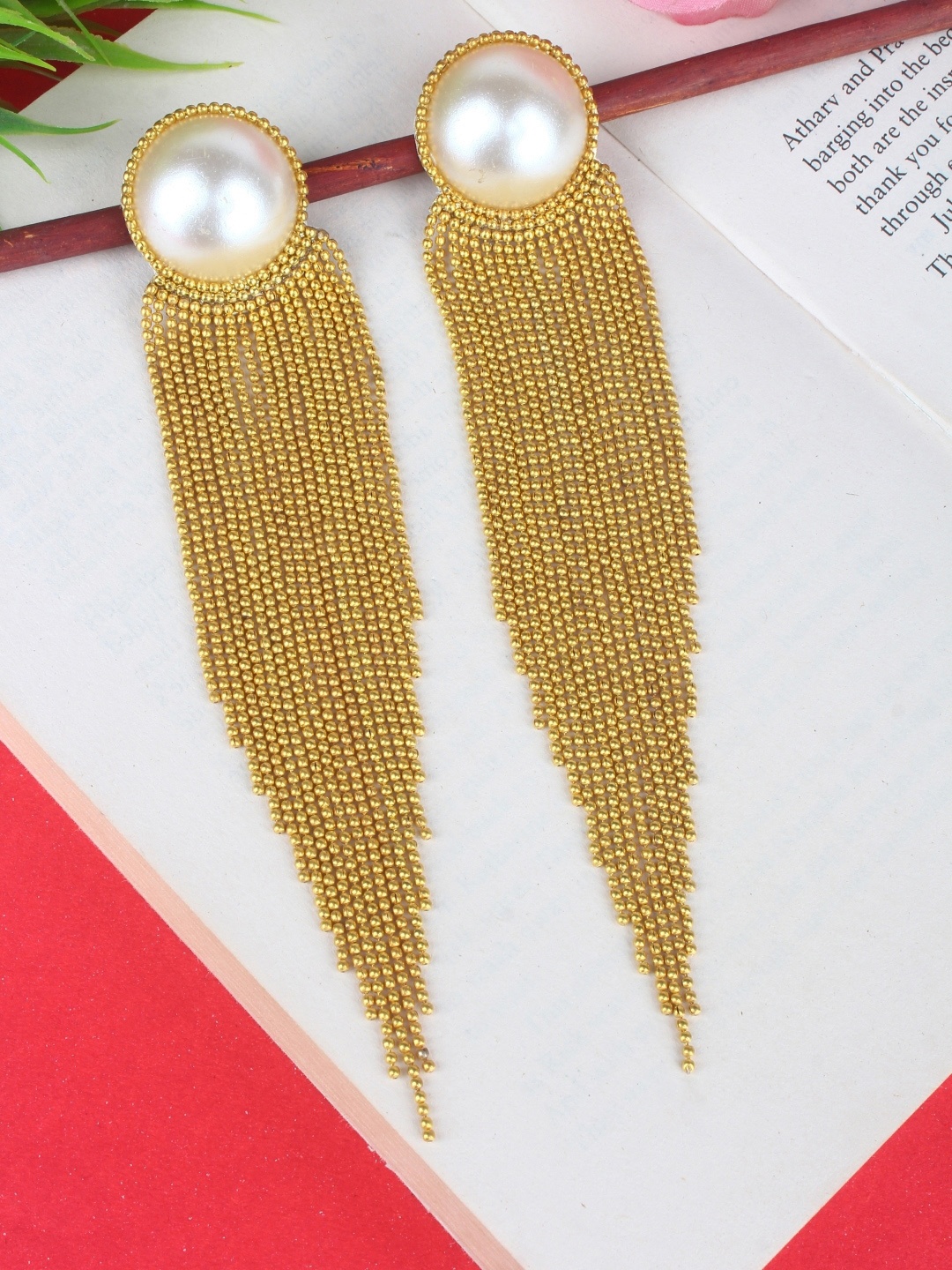 

KPOP Gold-Plated Contemporary Pearls Drop Earrings