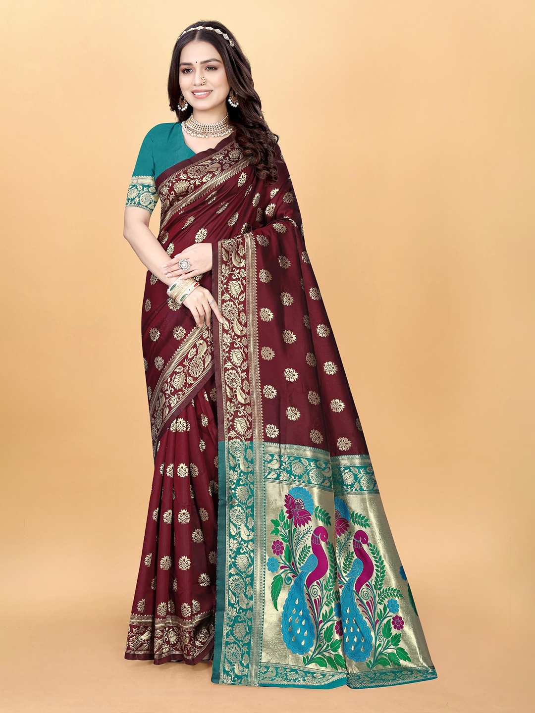 

VenderVilla Woven Design Zari Paithani Saree, Magenta