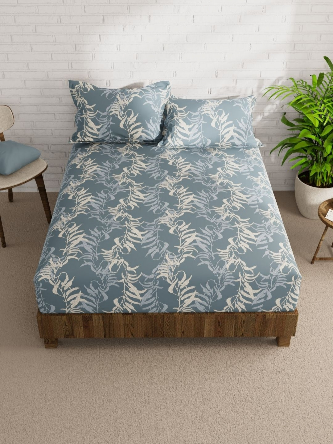 

KOPA Envogue Blue Floral 152 TC Cotton Queen Bedsheet with 2 Pillow Covers