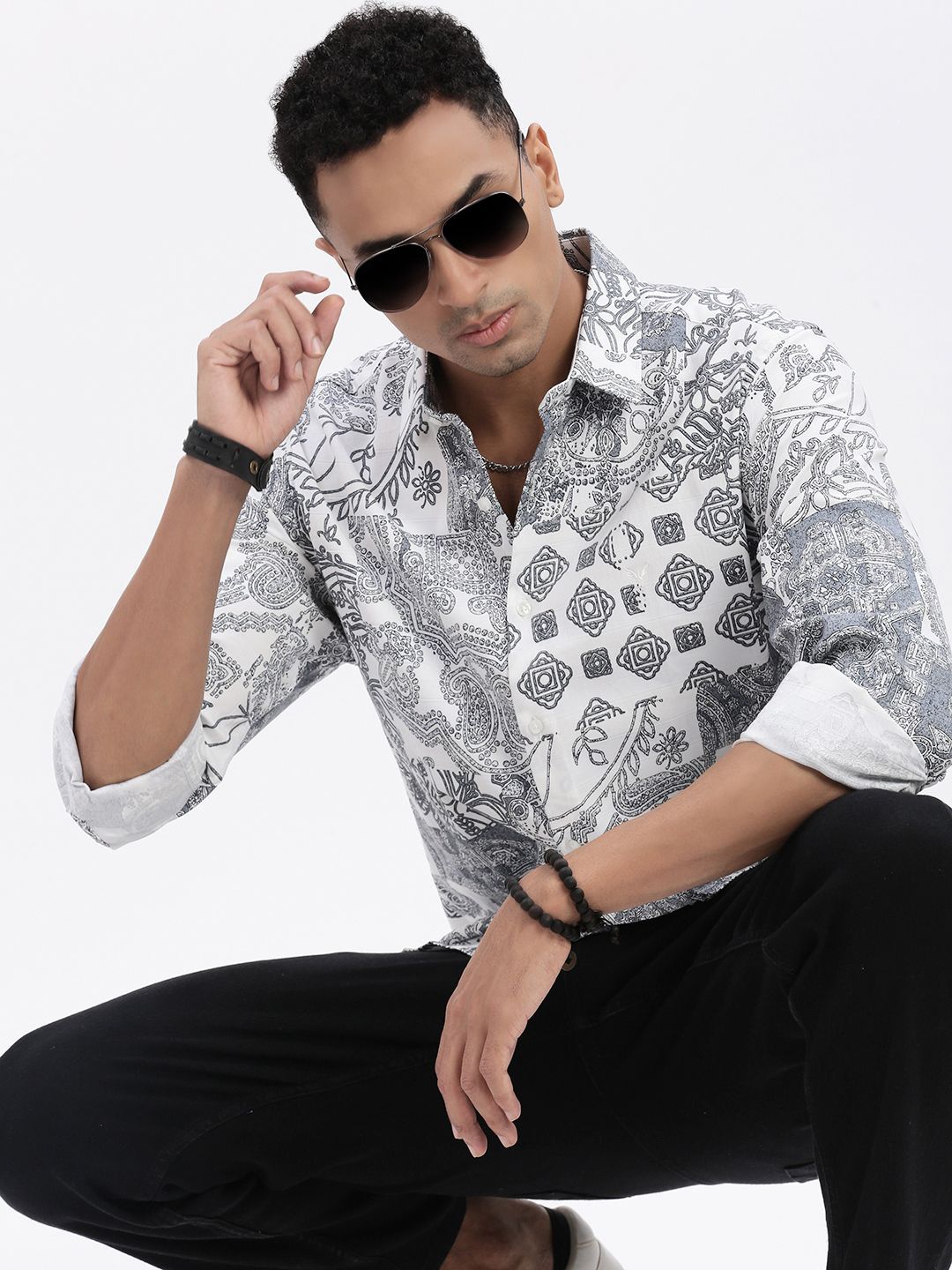 

SHOWOFF Men Premium Spread Collar Ethnic Motifs Printed Cotton Slim Fit Casual Shirt, White