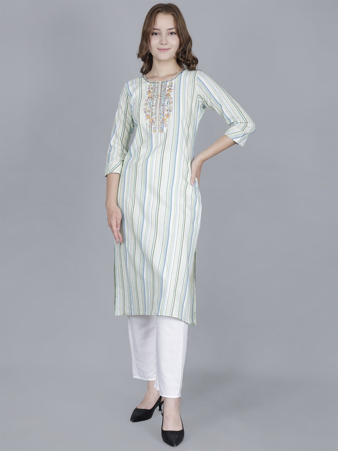 

FASHIRE Women Striped Pure Cotton Embroidered kurta, White
