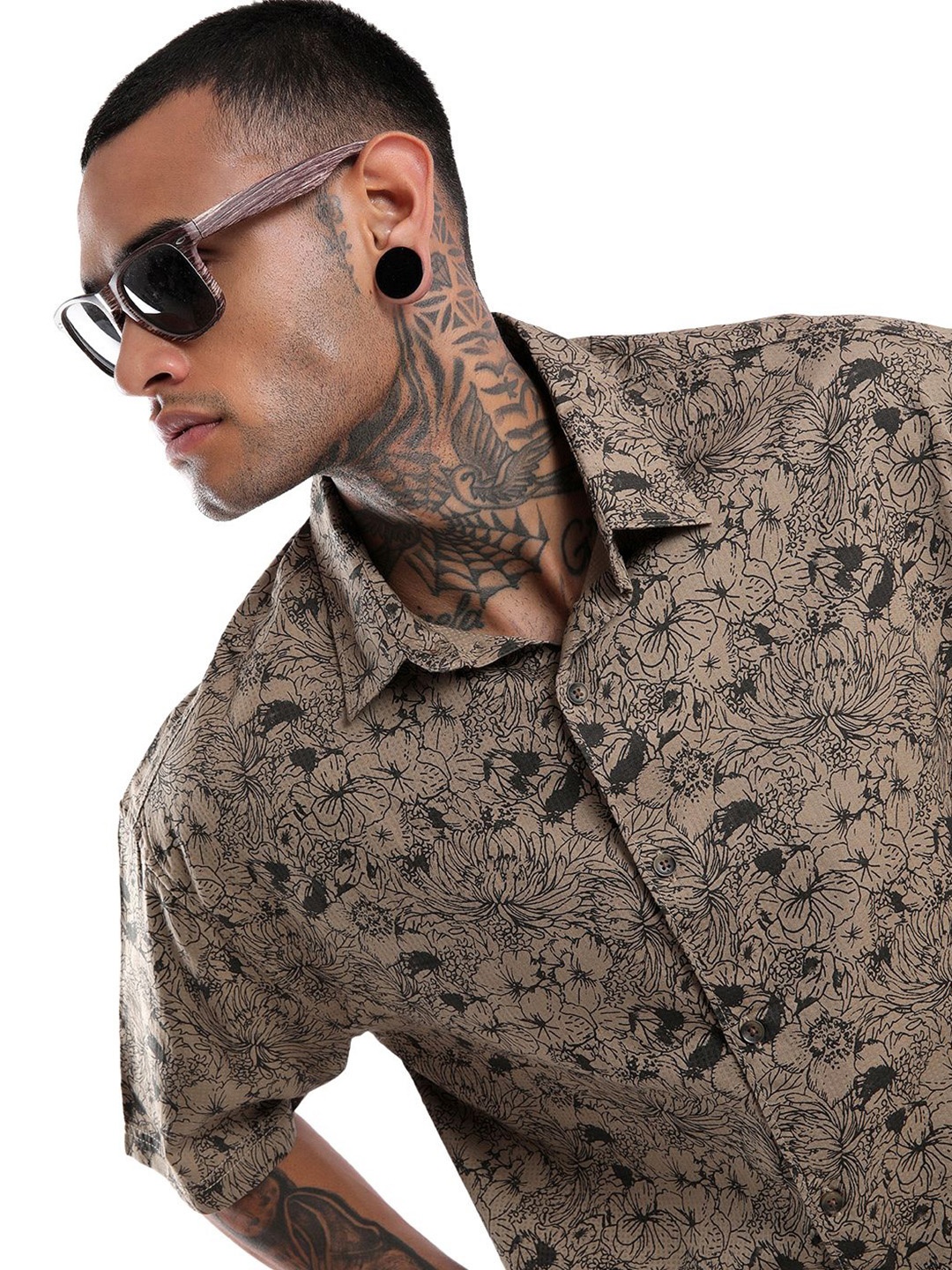 

WROGN Men Spread Collar Floral Printed Cotton Oversized Casual Shirt, Khaki