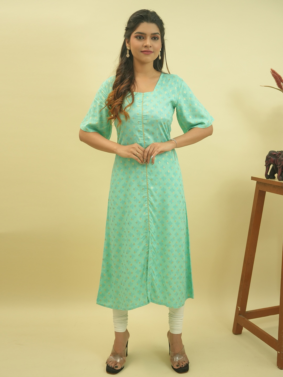 

GO BOUJEE Women Geometric Printed Flared Sleeves Cotton Kurta, Sea green