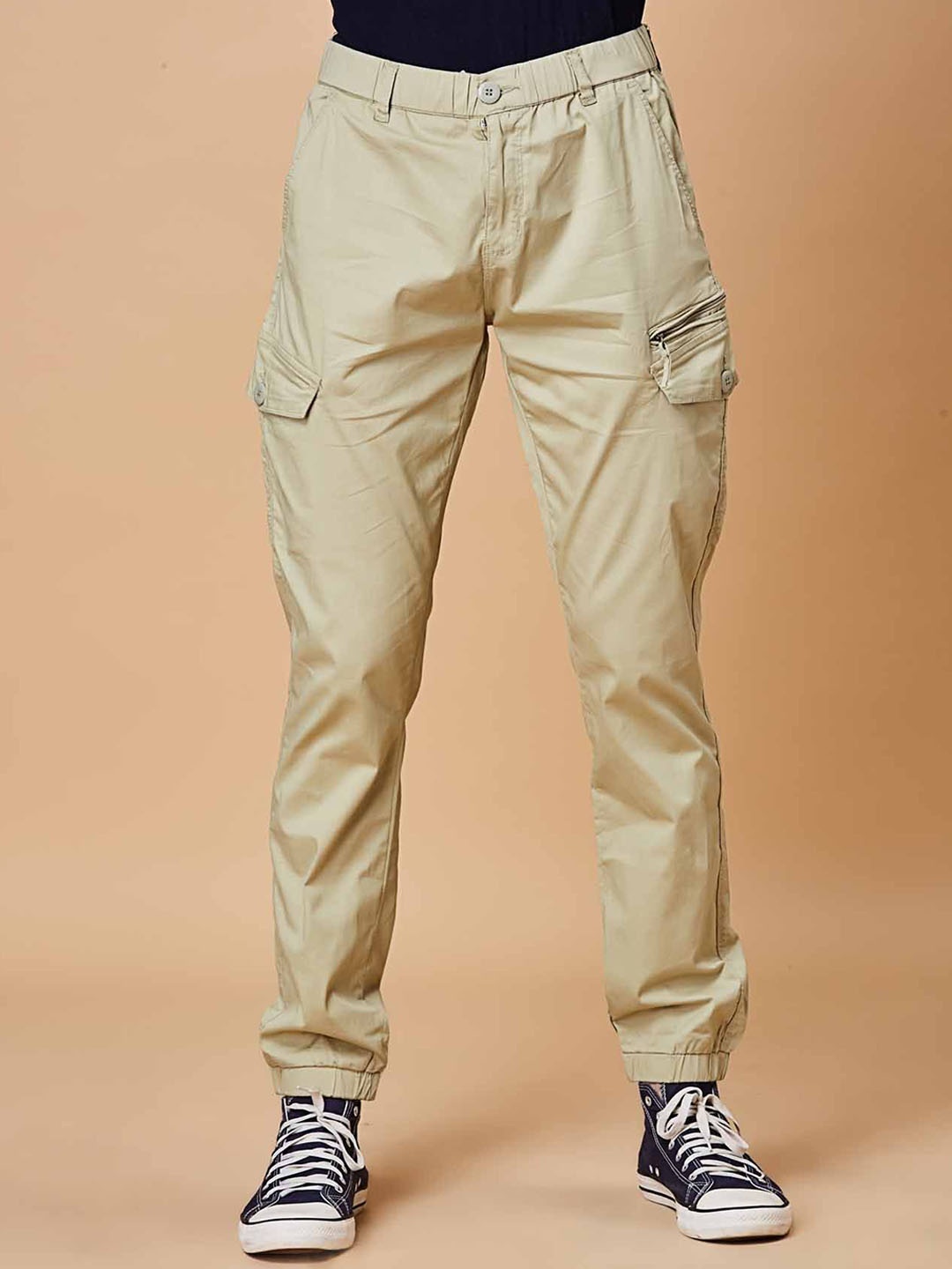 

beevee Men Solid Classic Pleated Joggers Trousers, Khaki