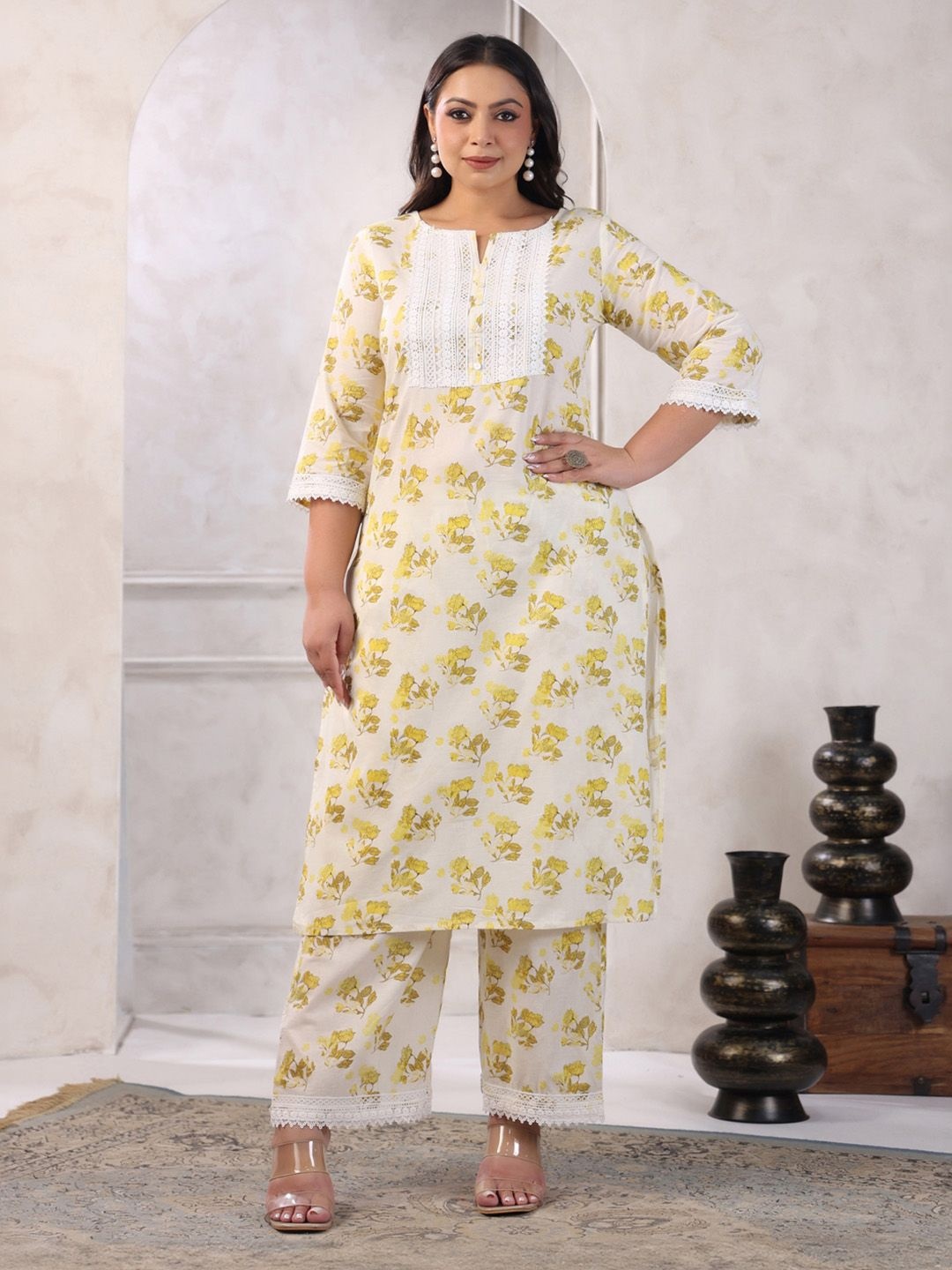 

Janasya Plus Size Floral Printed Straight Pure Cotton Kurta with Trousers, Off white