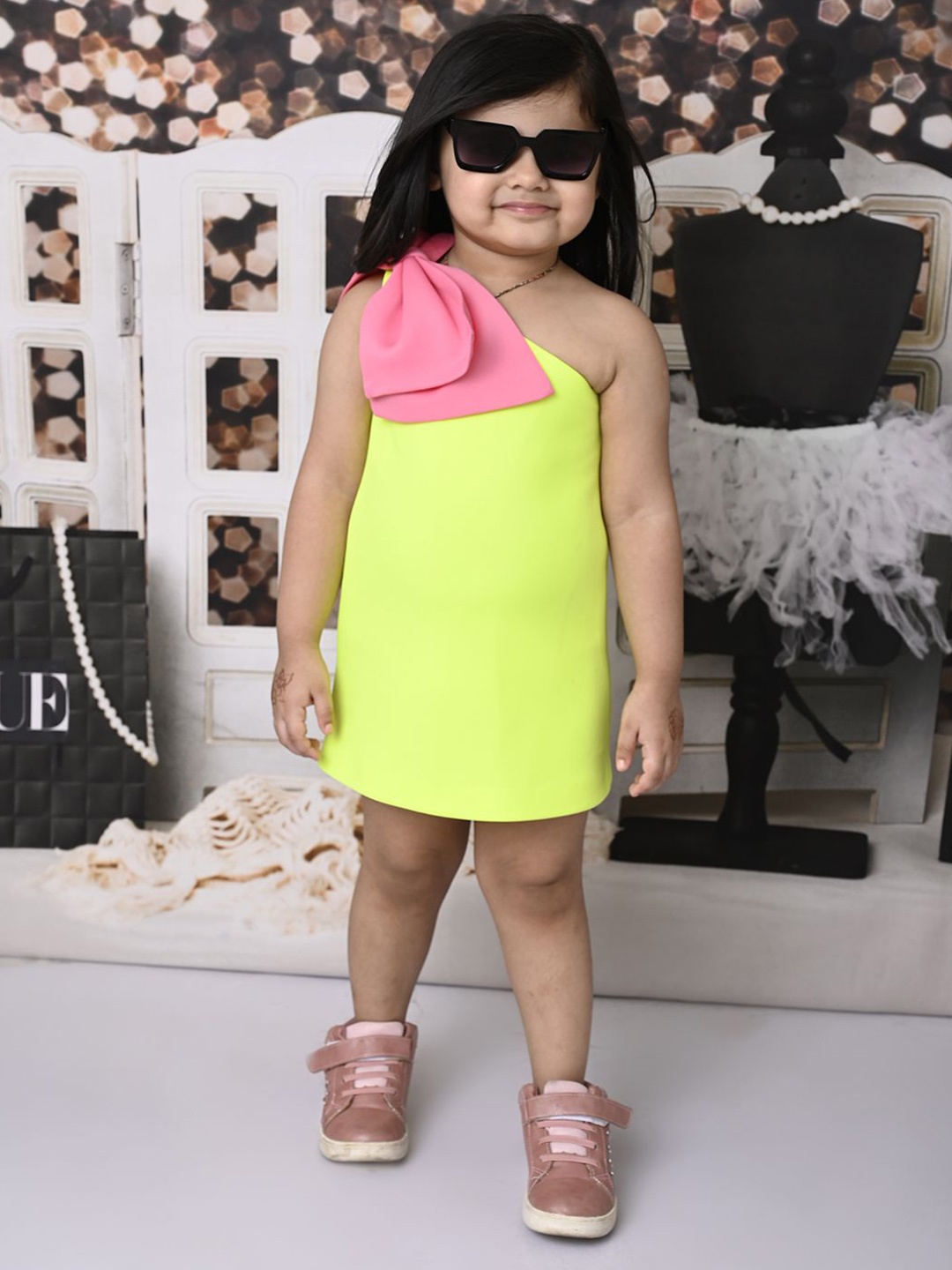 

Bedtime story One Shoulder Scuba A-Line solid Dress, Fluorescent green