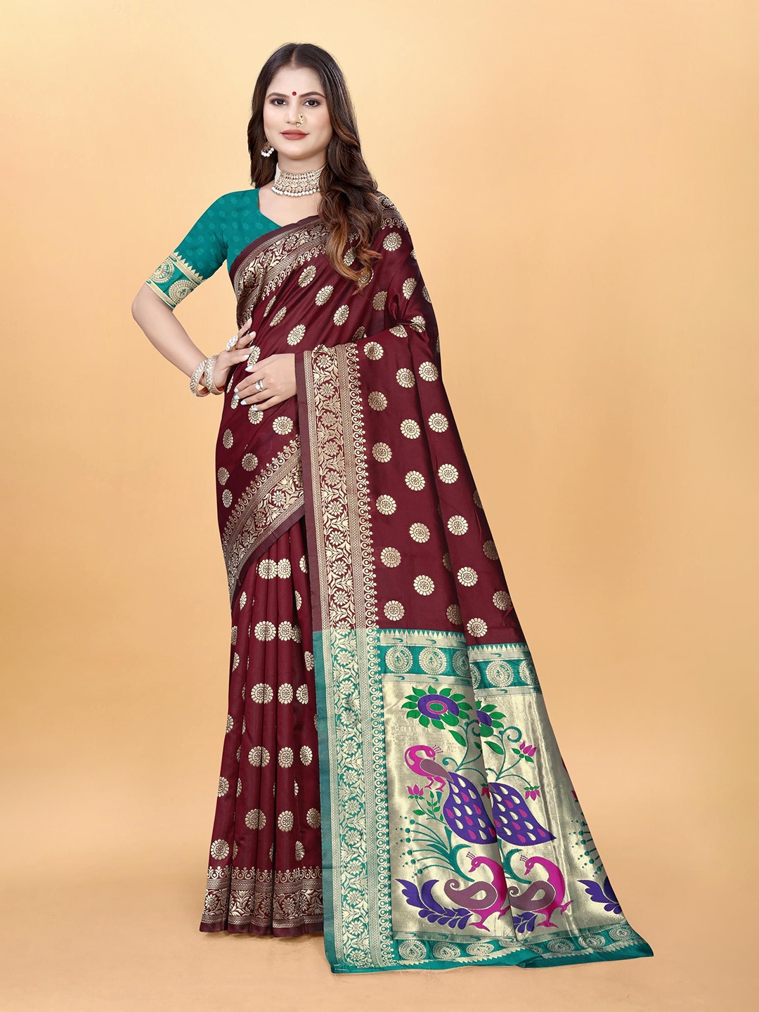 

VenderVilla Woven Design Zari Paithani Saree, Magenta