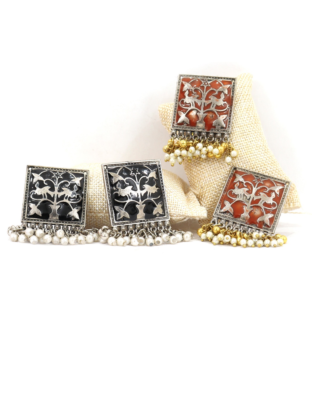 

FIMBUL Set Of 2 Square Shaped Drop Earrings, Black
