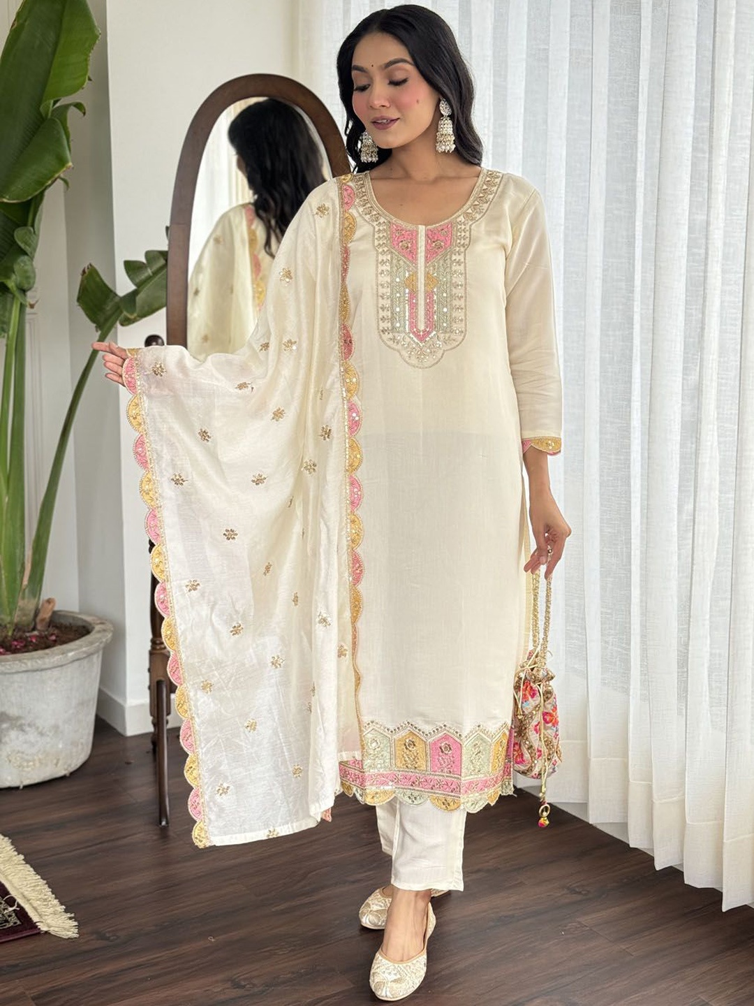 

Meena Bazaar Floral Embroidered Sequinned Kurta with Trousers & Dupatta, Cream