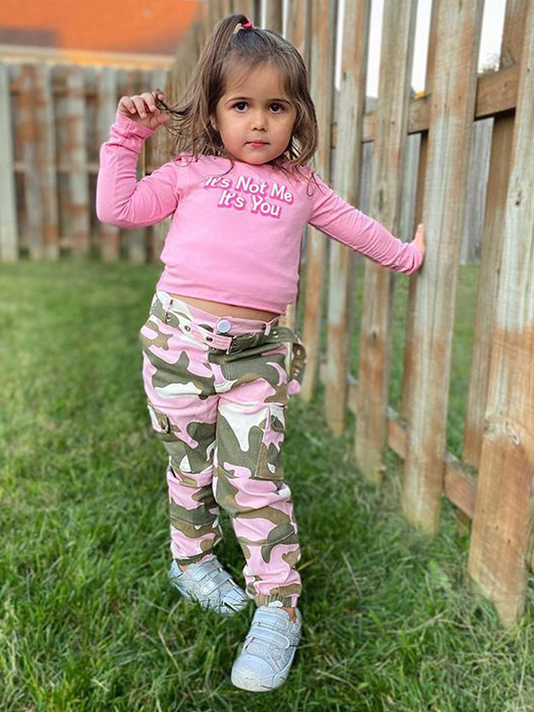 

LULU & SKY Girls Printed T-shirt with Camouflage Pants, Pink