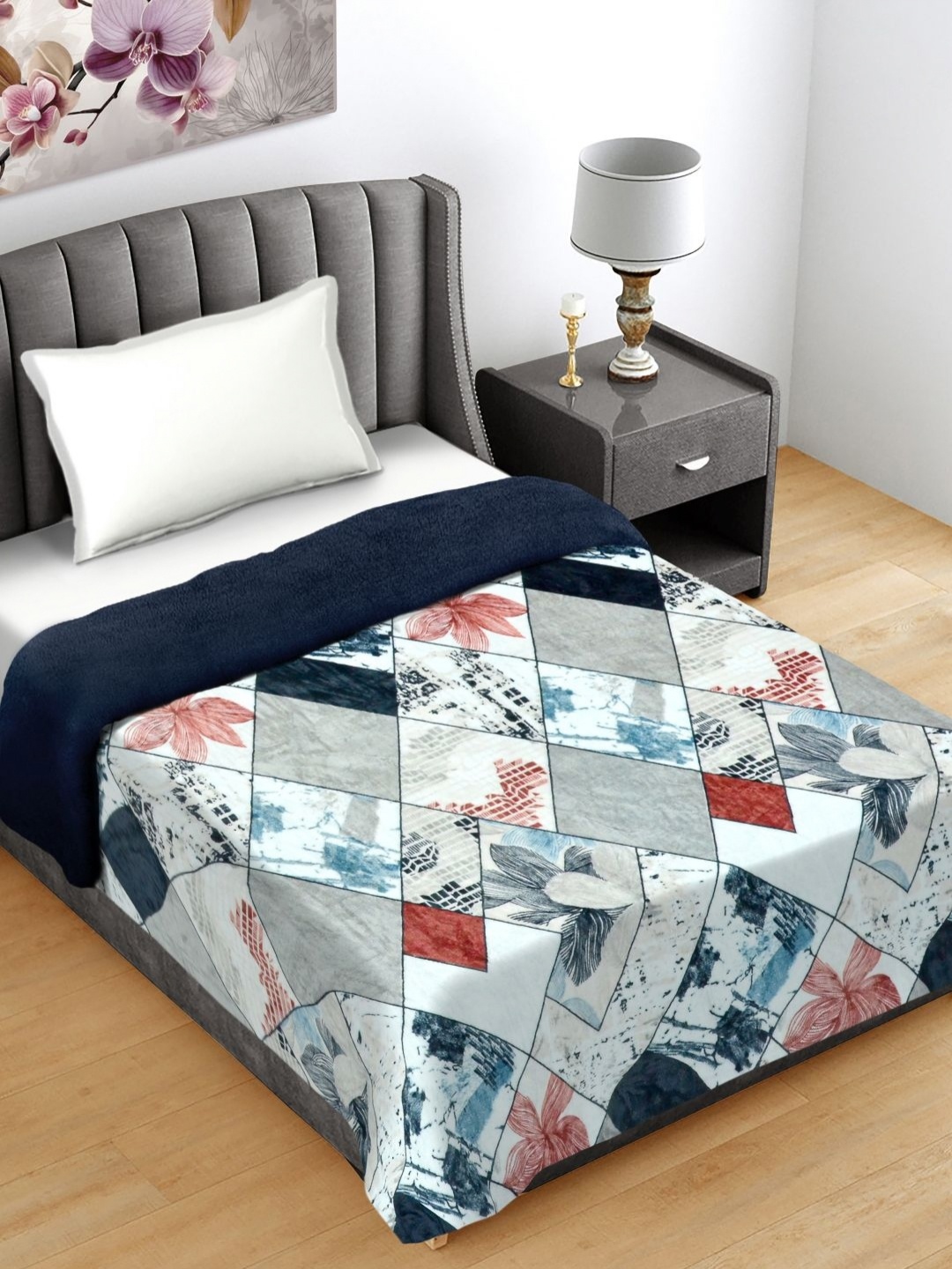 

FABINALIV White & Navy Blue Geometric Woollen 400 GSM Mild Winter Single Bed Comforter