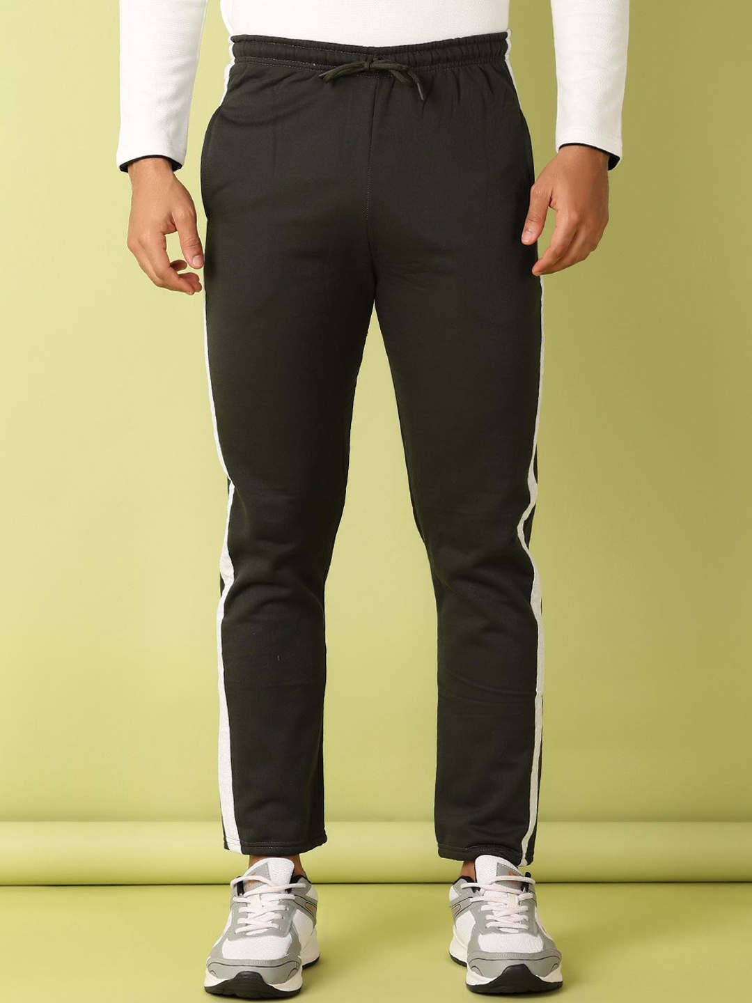 

V-Mart Men Track Pants, Olive