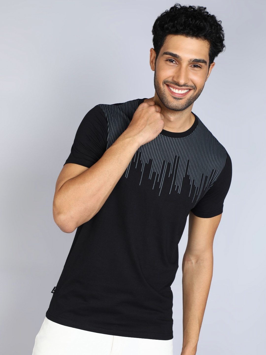 

WROGN Men Graphic Printed Round Neck Pure Cotton T-shirt, Black