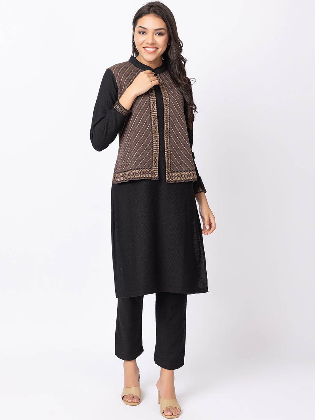 

KEIKO Mandarin Collar Acrylic A-Line Kurta with Trousers & Jacket, Black