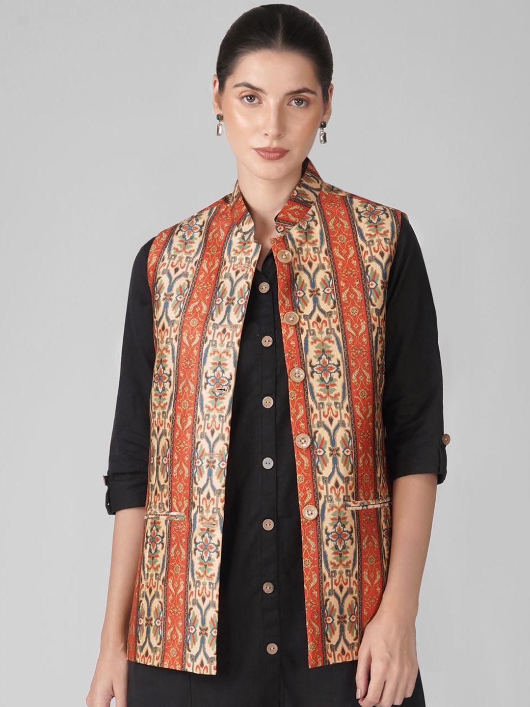 

Vastraa Fusion Women Printed Nehru Jackets, Brown