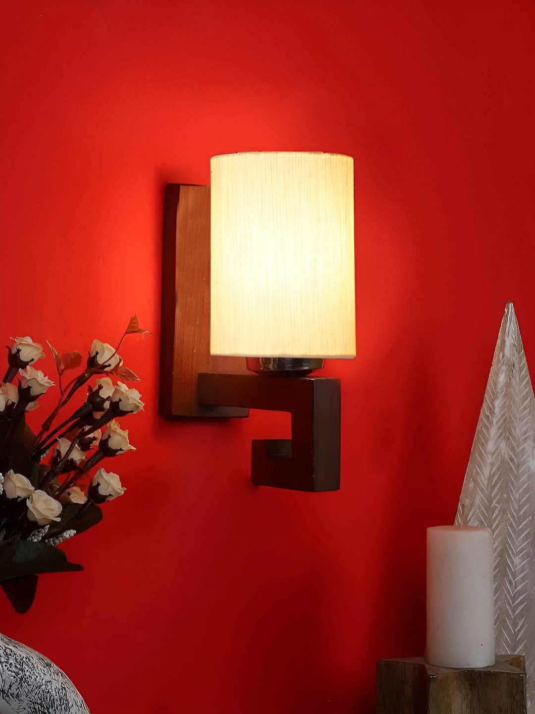 

Devansh Off White & Brown Wood Traditional Cylinder Shaped Wall Lamp