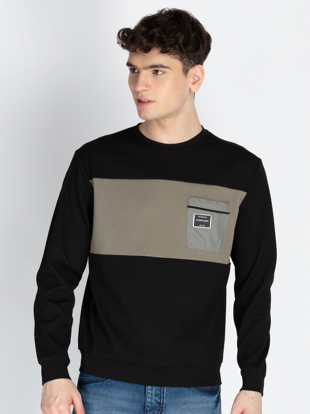 

Status Quo Men Round Neck Pockets T-shirt, Black