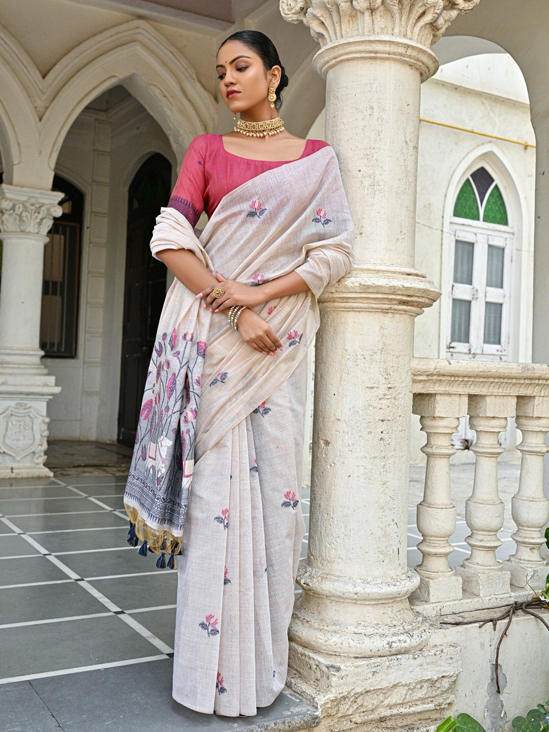

AWRIYA Woven Design Pure Cotton Saree, Cream