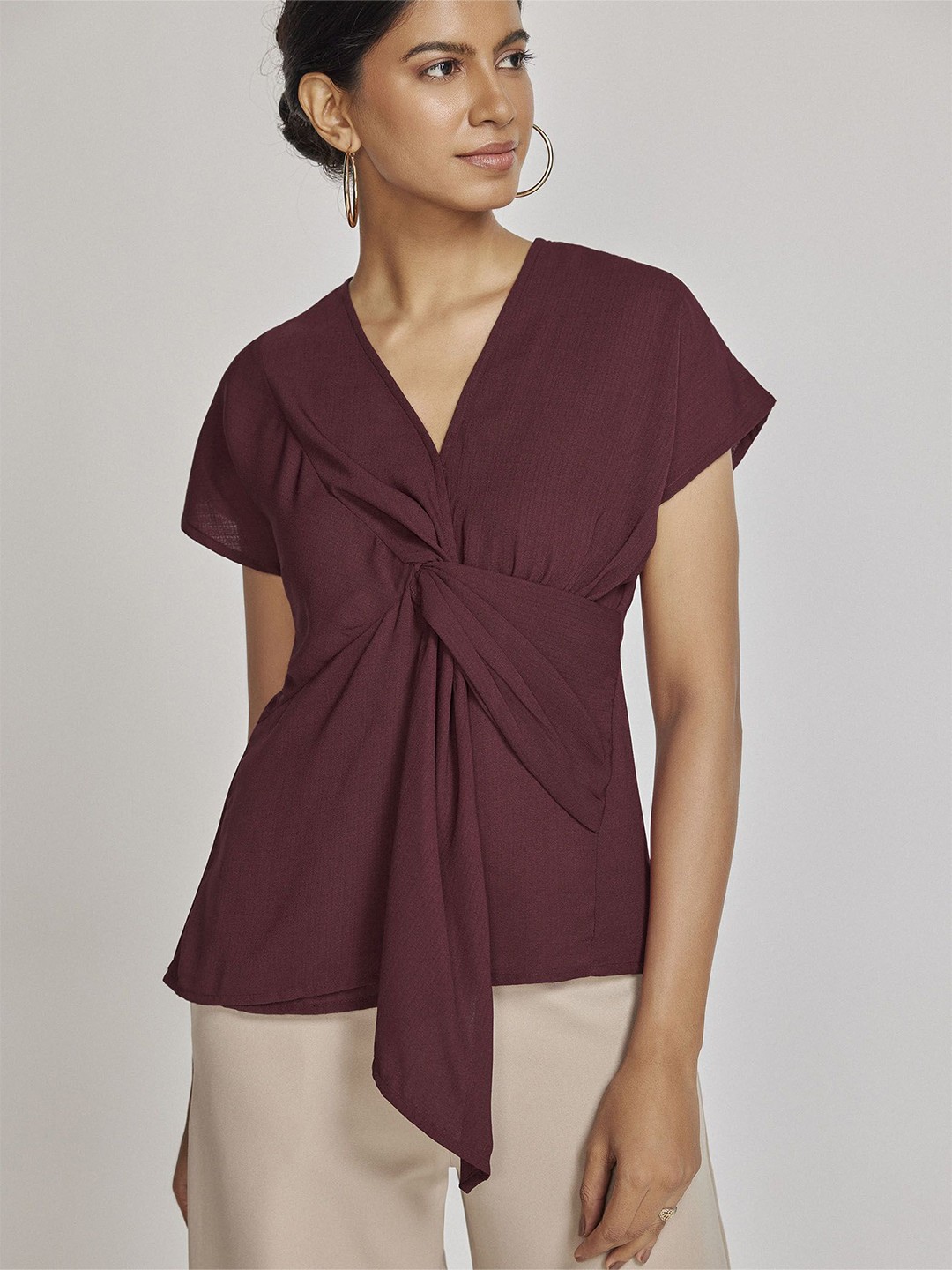 

The Label Life Women Solid V-Neck Top, Maroon