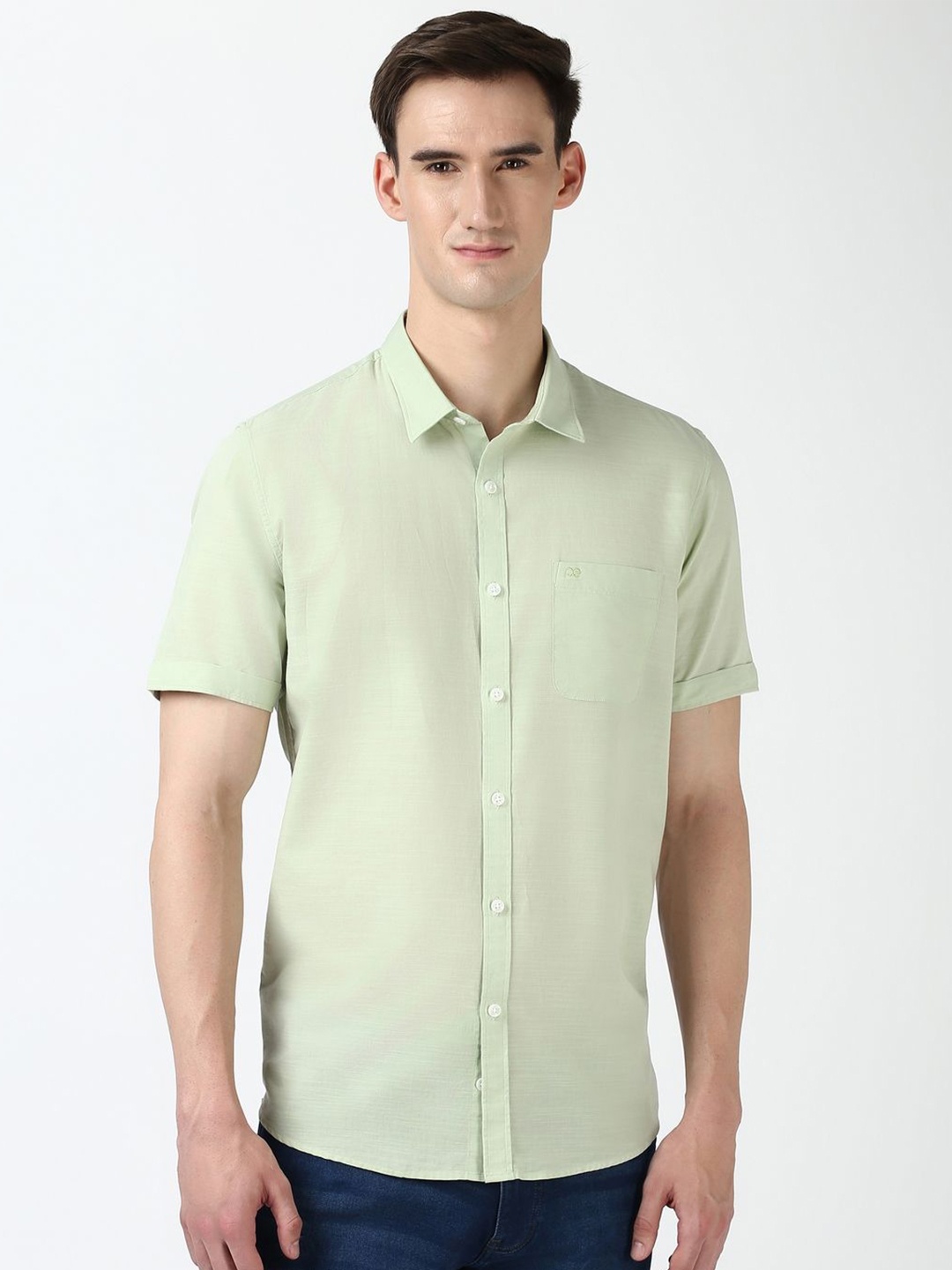 

Peter England Casuals Men Cutaway Collar Solid Cotton Slim Fit Casual Shirt, Green