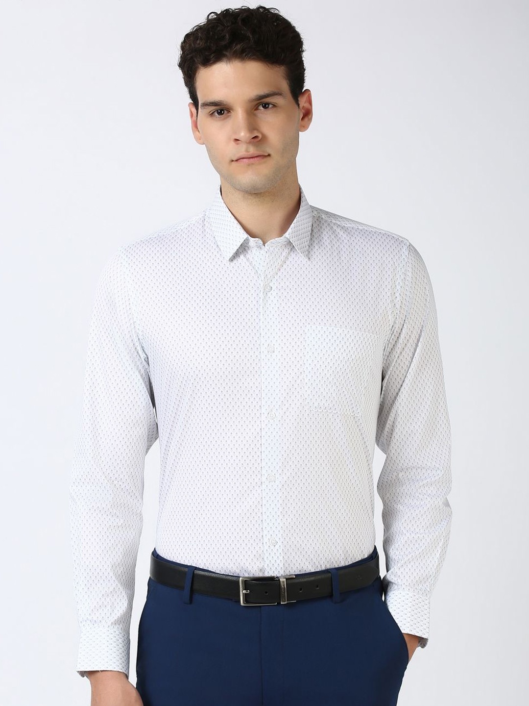 

Peter England Men Spread Collar Geometric Printed Cotton Slim Fit Formal Shirt, White