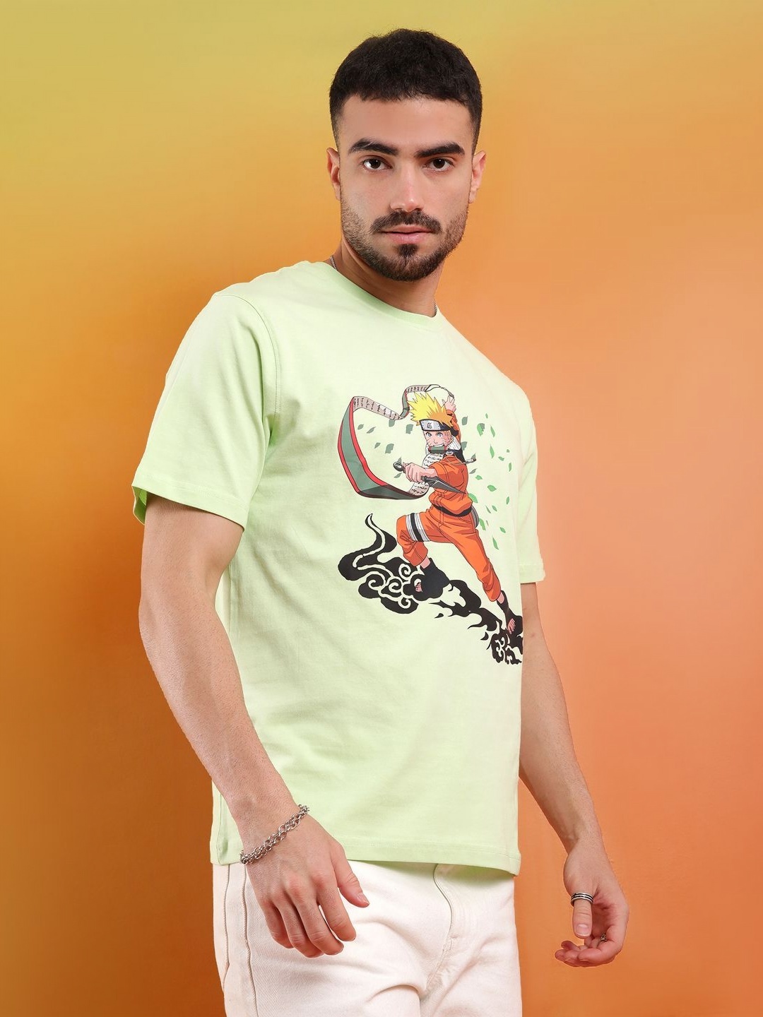 

WROGN Men Naruto Graphic Printed Round Neck Pure Cotton Relaxed Fit T-shirt, Green