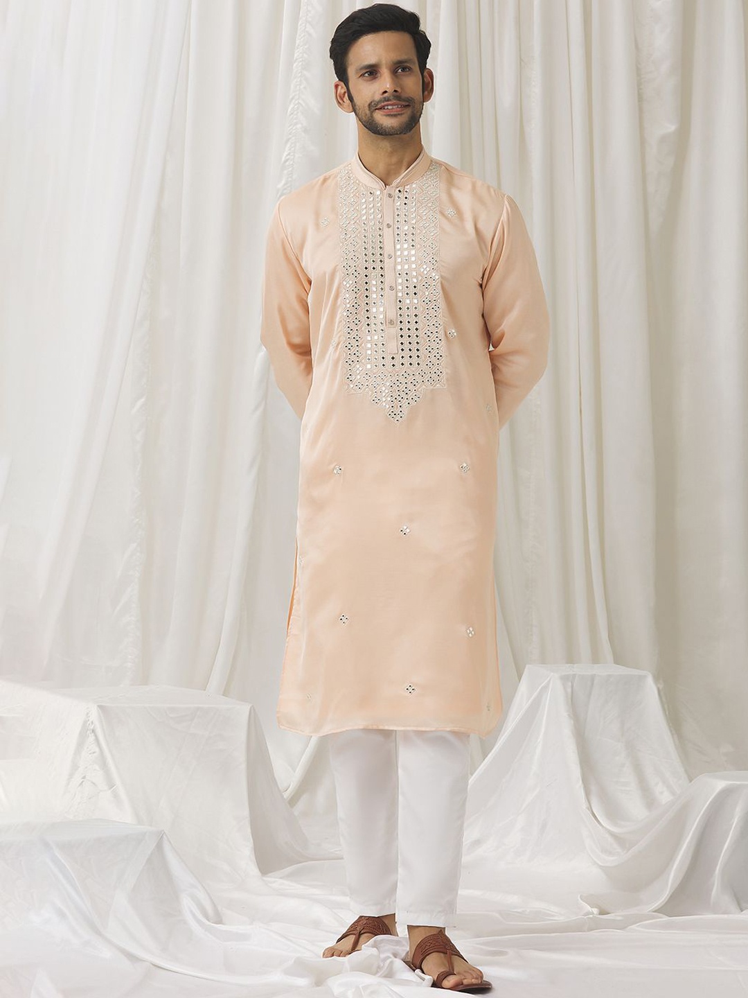 

Alaya Advani Geometric Embroidered Mirror Work Silk Cotton Straight Kurta with Trousers, Peach