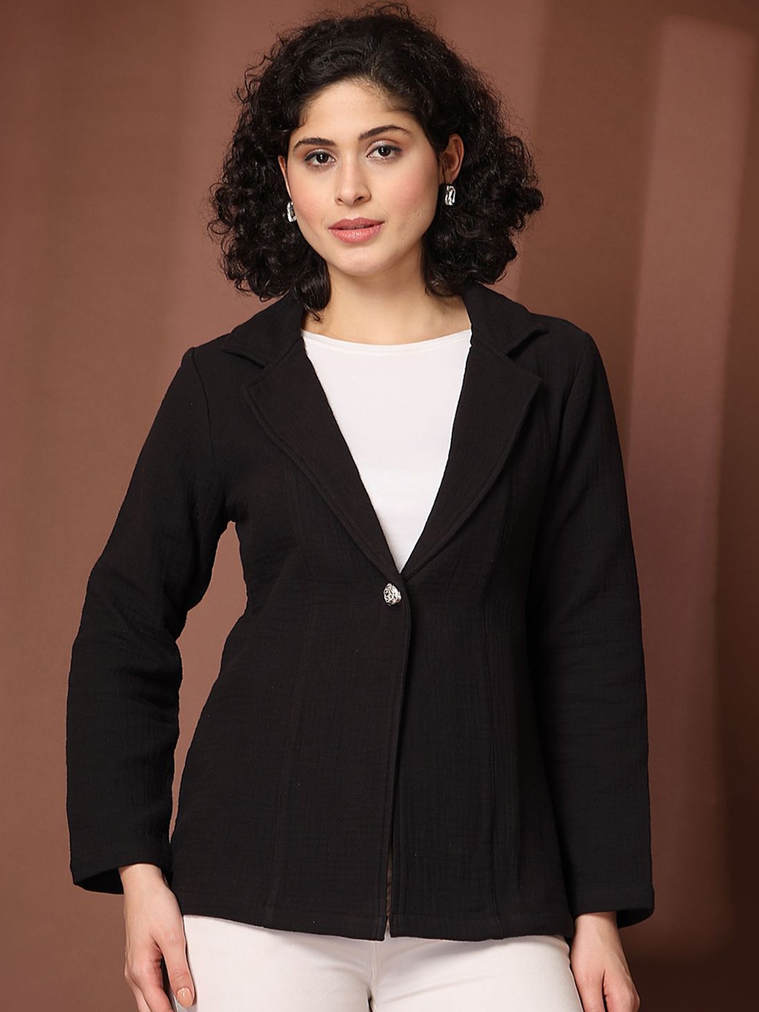 

plusS Black Cotton Notched Lapel Collar Single-Breasted Blazers