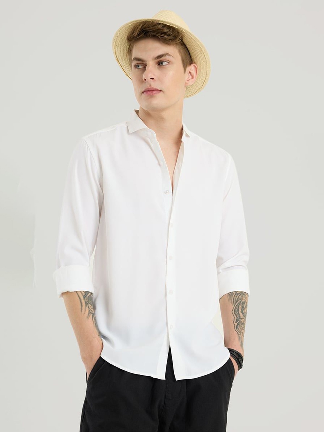 

Snitch Men Smart Spread Collar Solid Casual Shirt, White