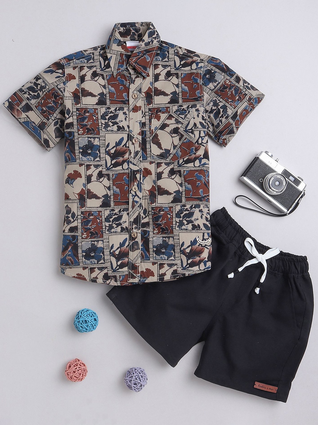 

BAATCHEET Boys Printed Pure Cotton Shirt With Shorts, Beige