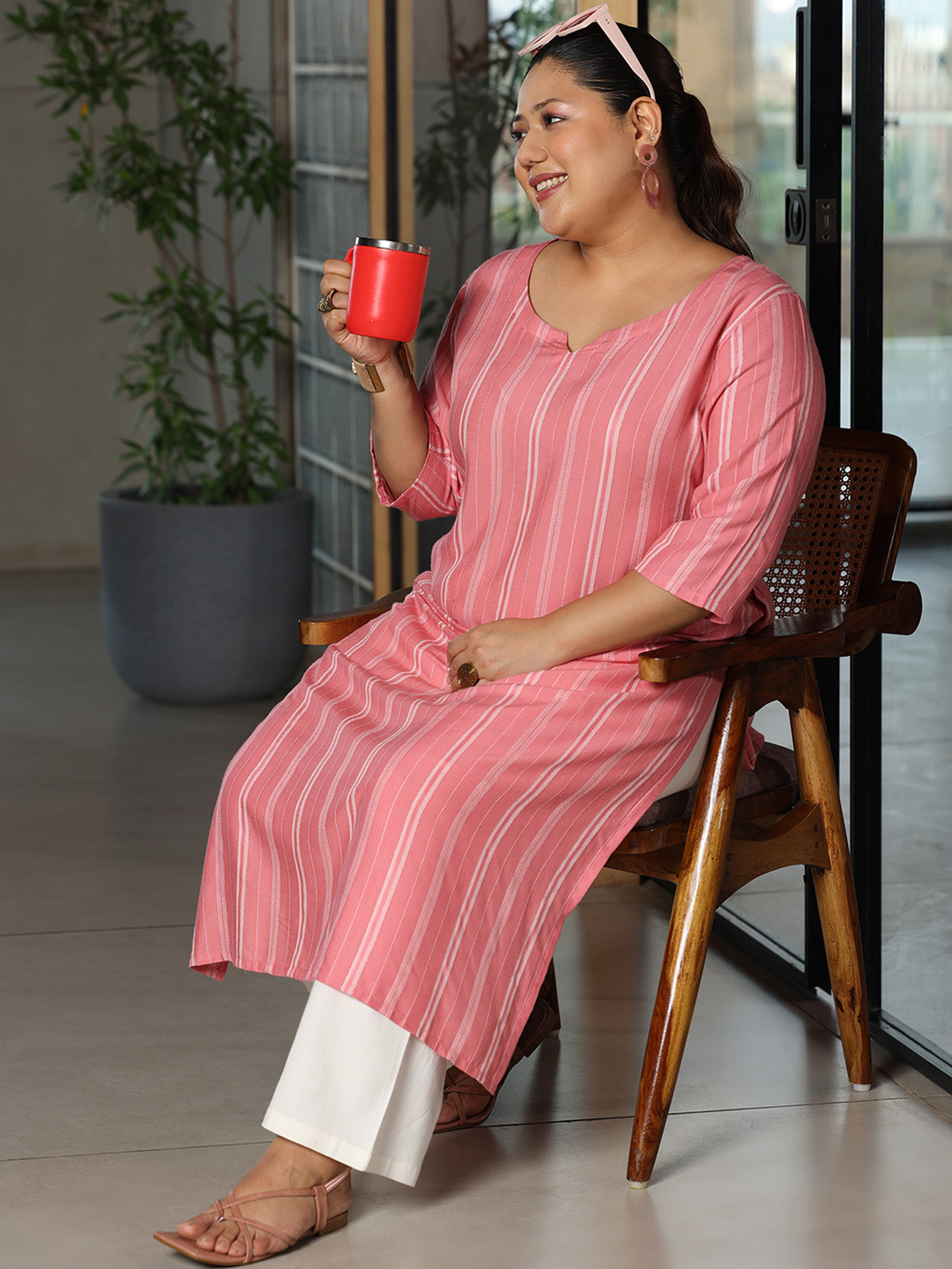 

EXTRA LOVE BY LIBAS Women Plus Size Thread Work Kurta, Pink