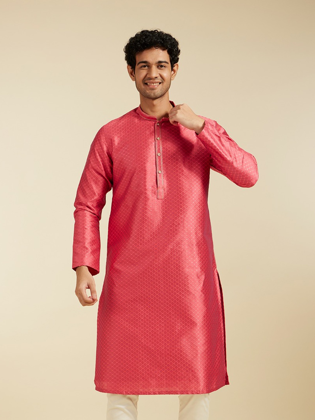 

Diwas by Manyavar Geometric Embroidered Sequinned Mandarin Collar Straight Kurta, Coral