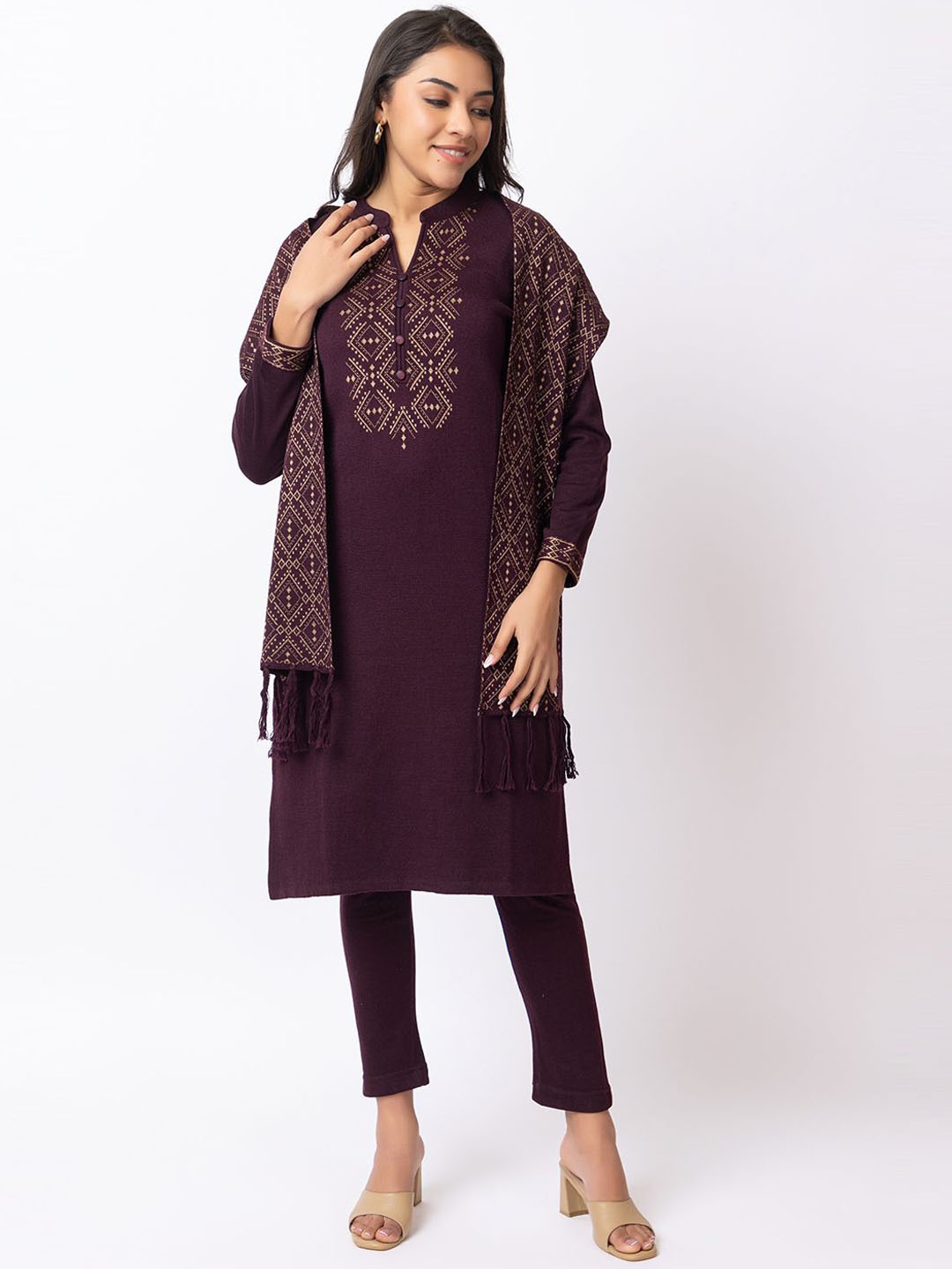 

KEIKO Ethnic Motifs Kurta with Trouser & Dupatta, Burgundy