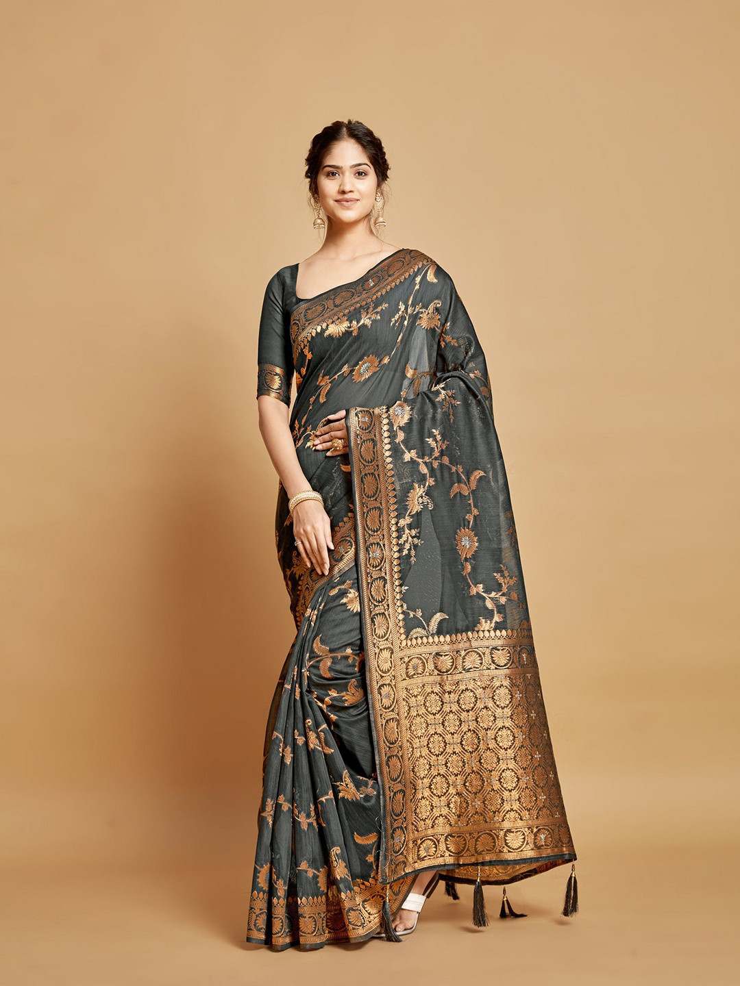 

MAHALASA Woven Design Chikankari Linen Saree, Grey
