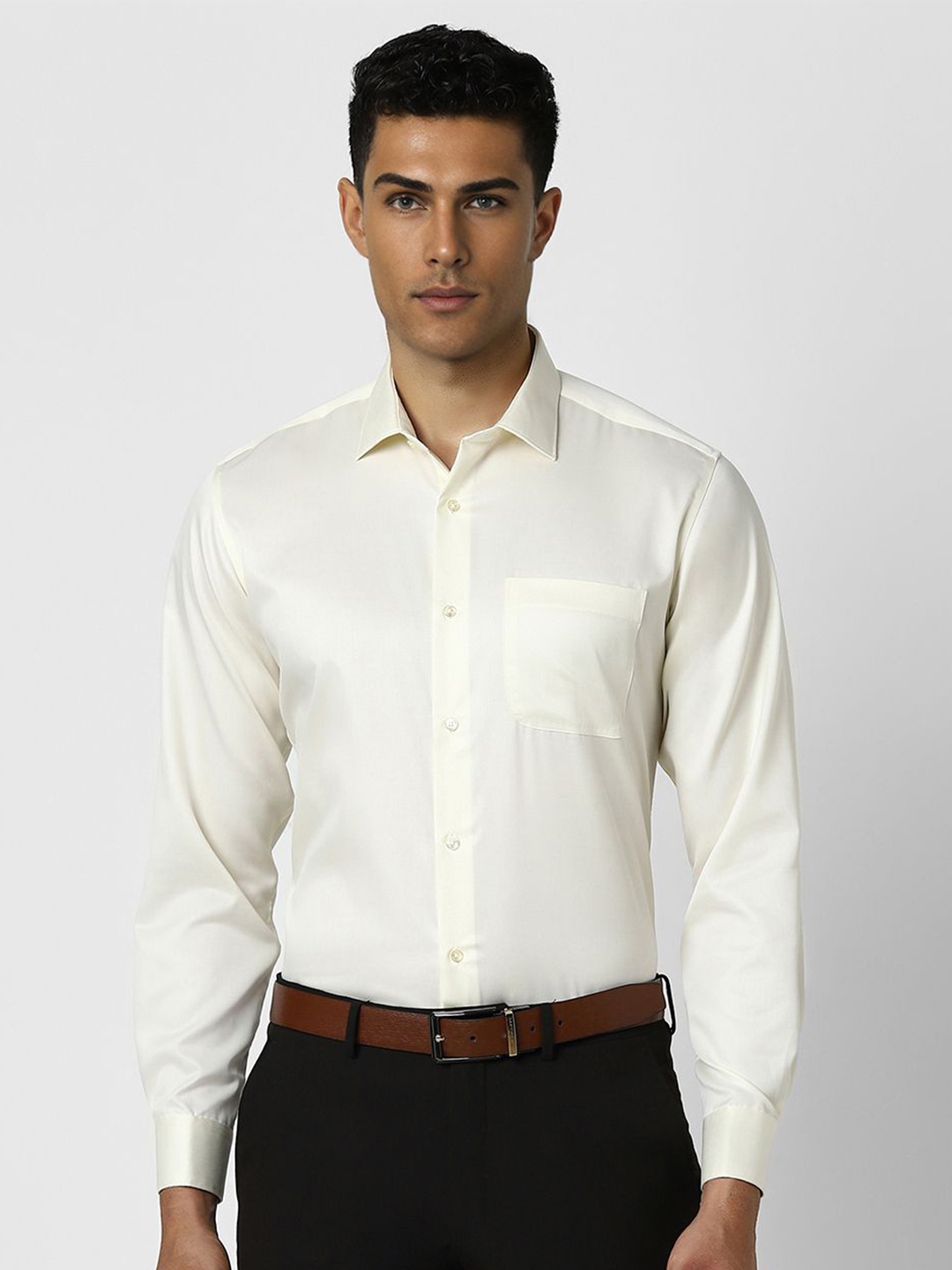 

Van Heusen Men Solid Spread Collar Pure Cotton Formal Shirt, Cream