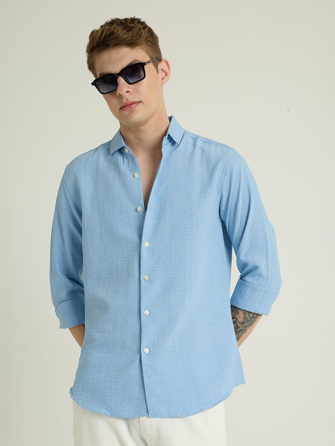 

Snitch Men Smart Spread Collar Solid Casual Shirt, Blue