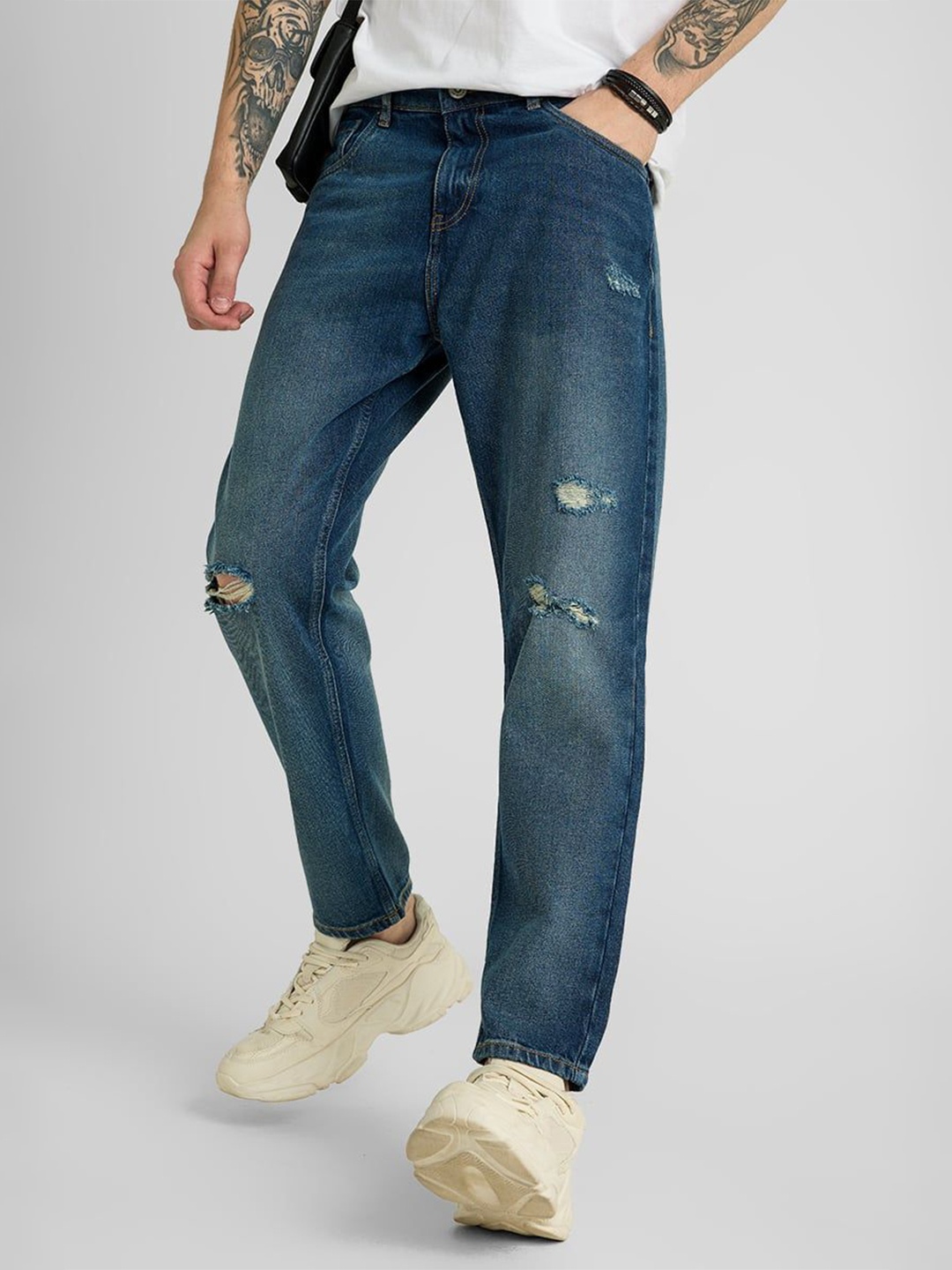 

Snitch Men Comfort Relaxed Fit Mildly Distressed Light Fade Stretchable Jeans, Blue