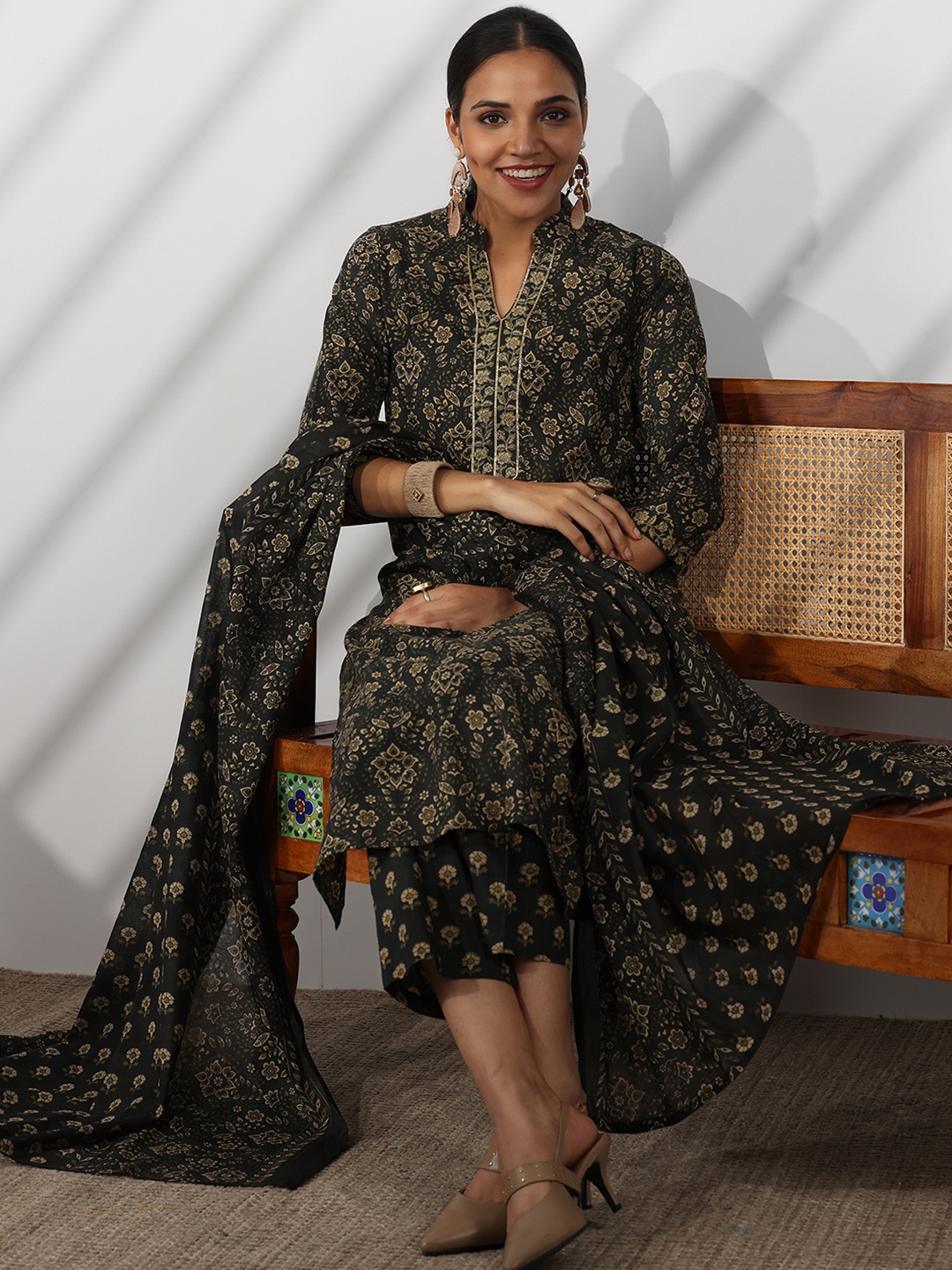 

Libas Floral Printed Zari Pure Cotton Straight Kurta With Trousers & Dupatta, Green