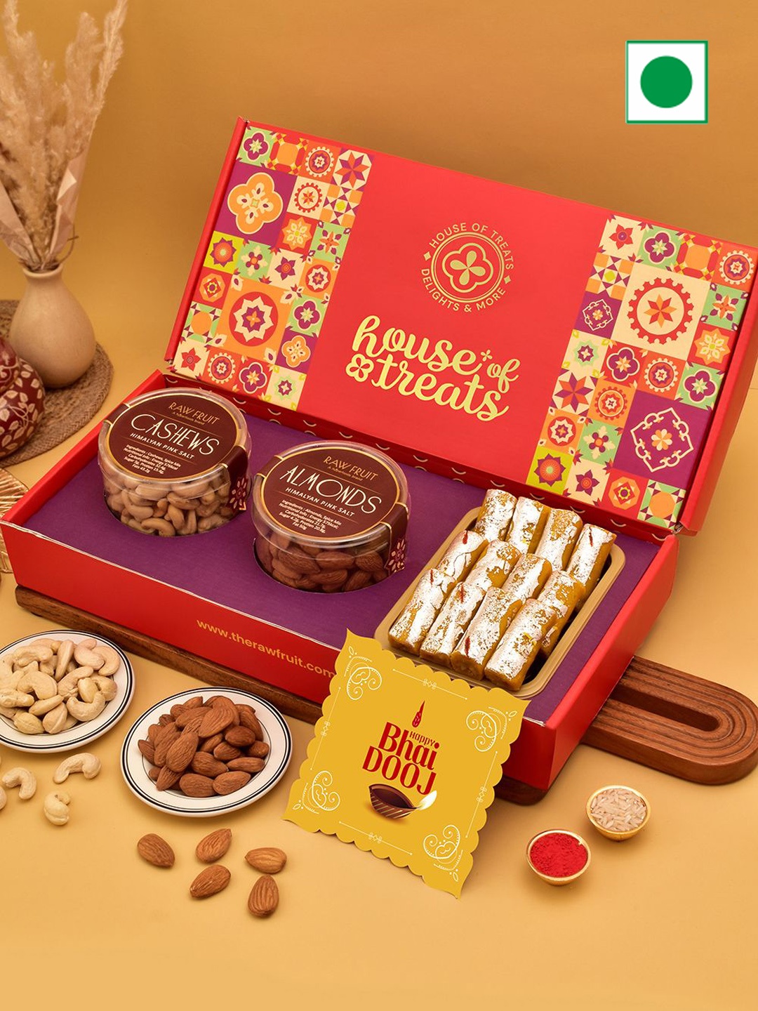 

RawFruit Roasted Dry Fruit & Sweet Gift Set, Red