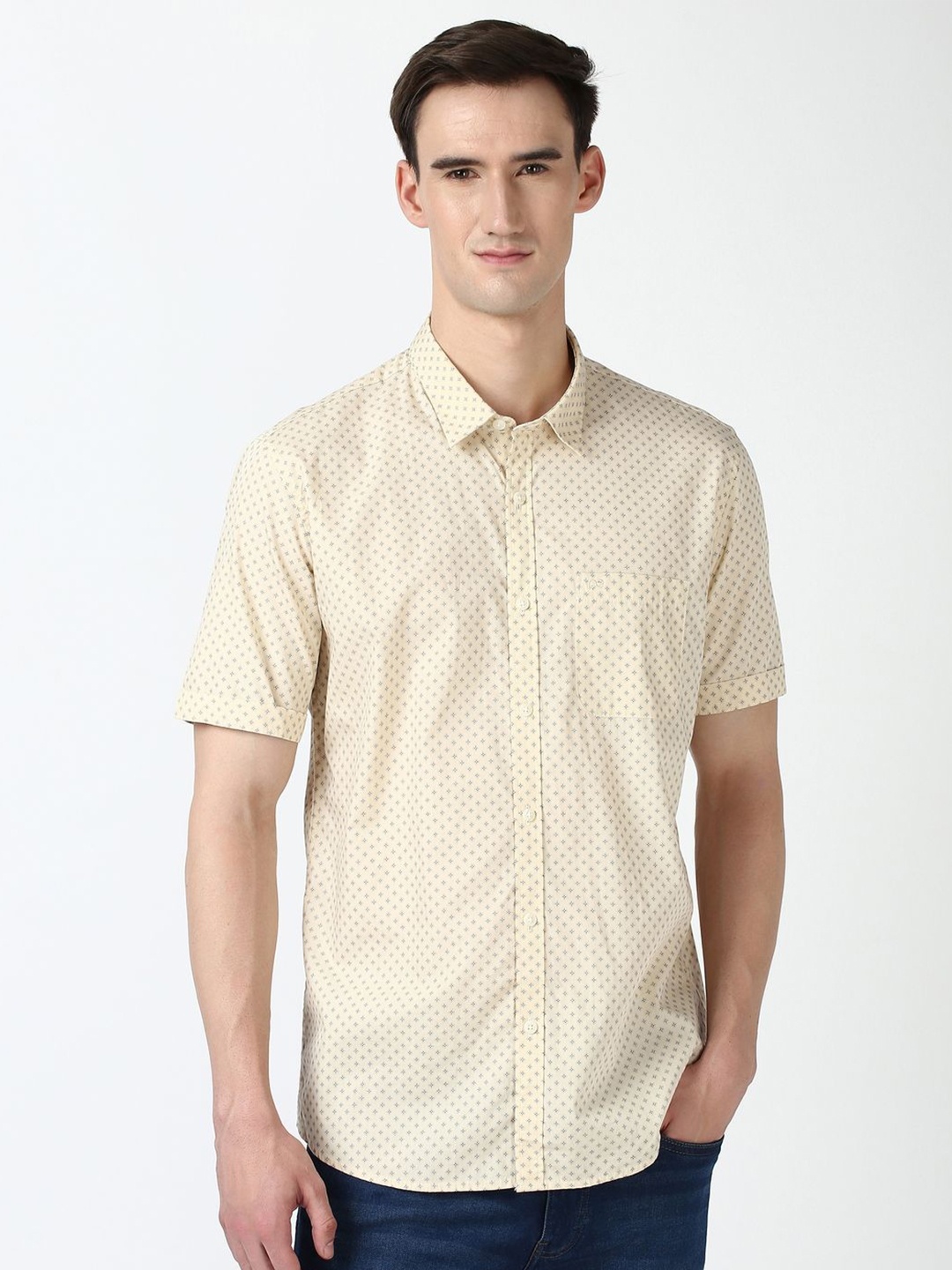 

Peter England Casuals Men Spread Collar Geometric Printed Cotton Slim Fit Casual Shirt, Beige