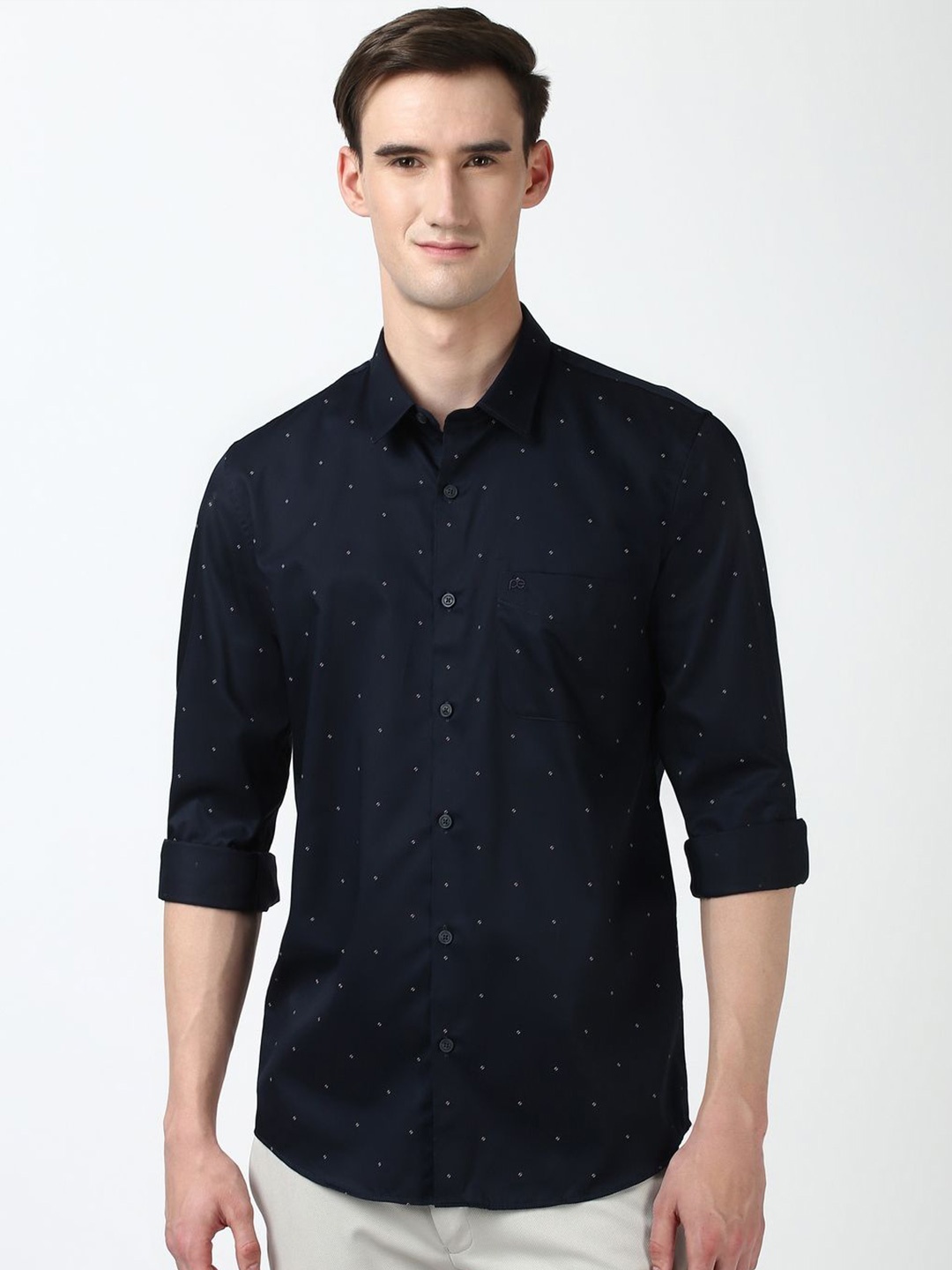 

Peter England Casuals Men Spread Collar Micro Ditsy Printed Cotton Slim Fit Casual Shirt, Navy blue