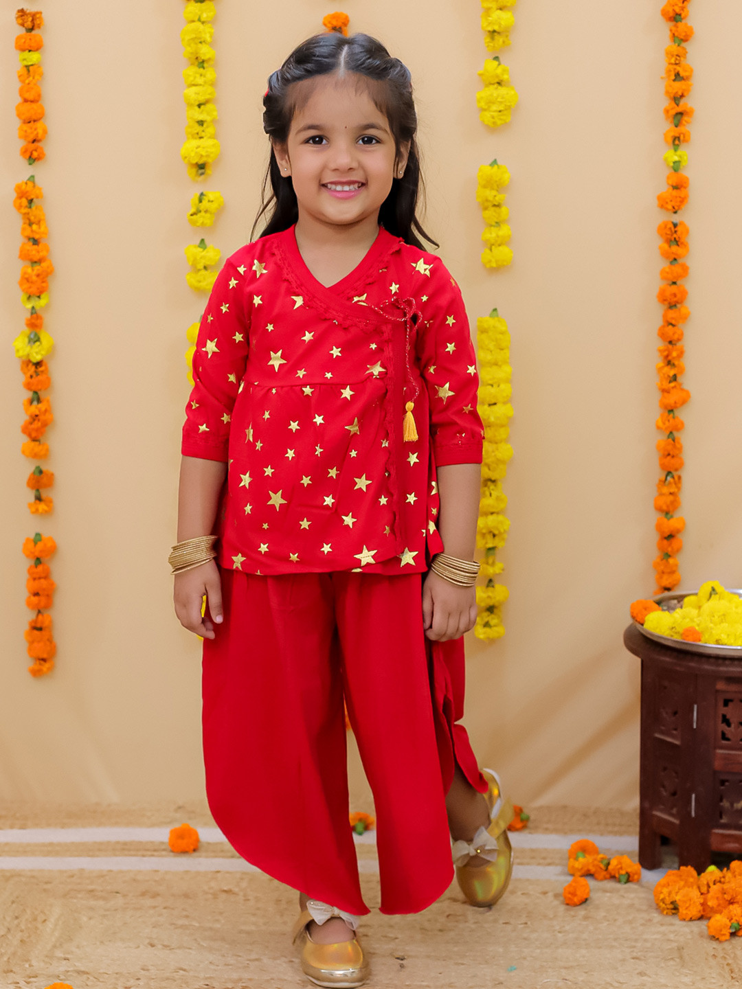 

JUNITOS Girls Geometric Printed Pure Cotton Angrakha Kurti With Dhoti Pants, Red