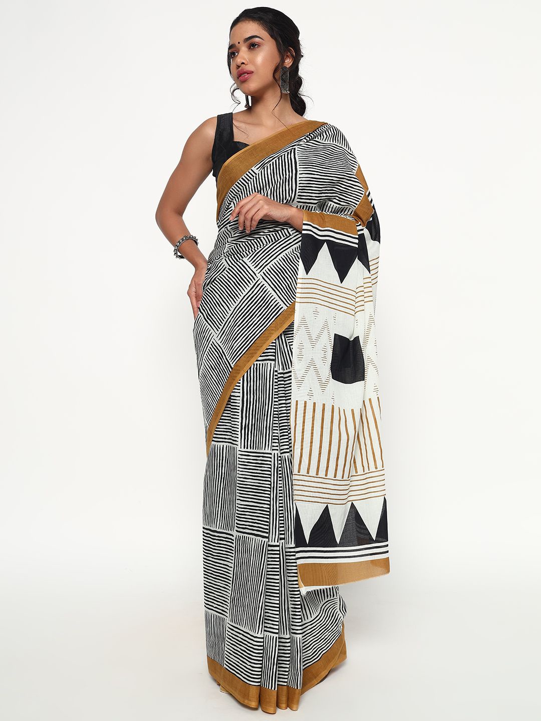 

ZARI Ethnic Motifs Pure Cotton Bagru Saree with unstitched blouse piece, Black